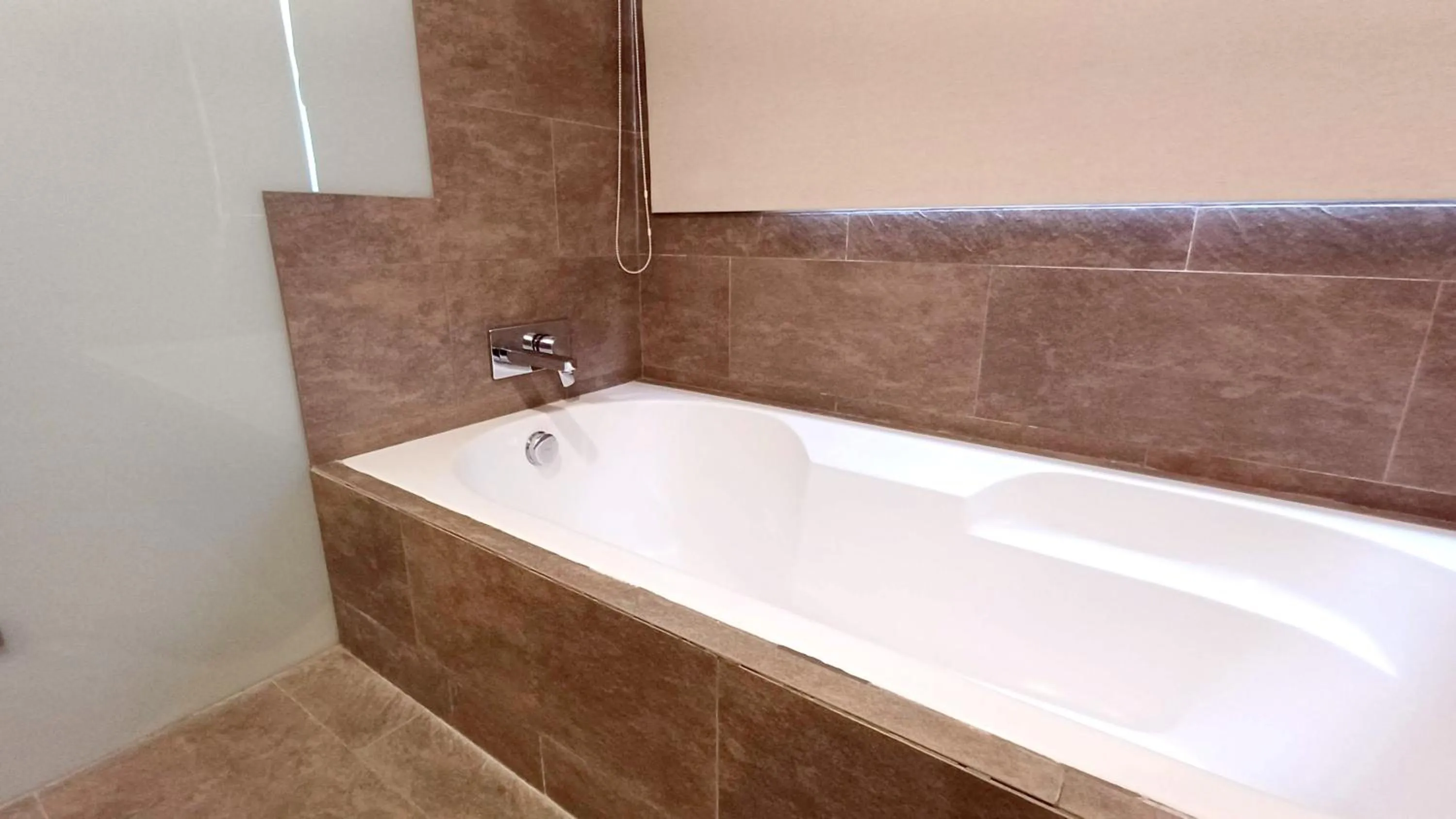 room service in Hi-YES HOTEL TAOYUAN