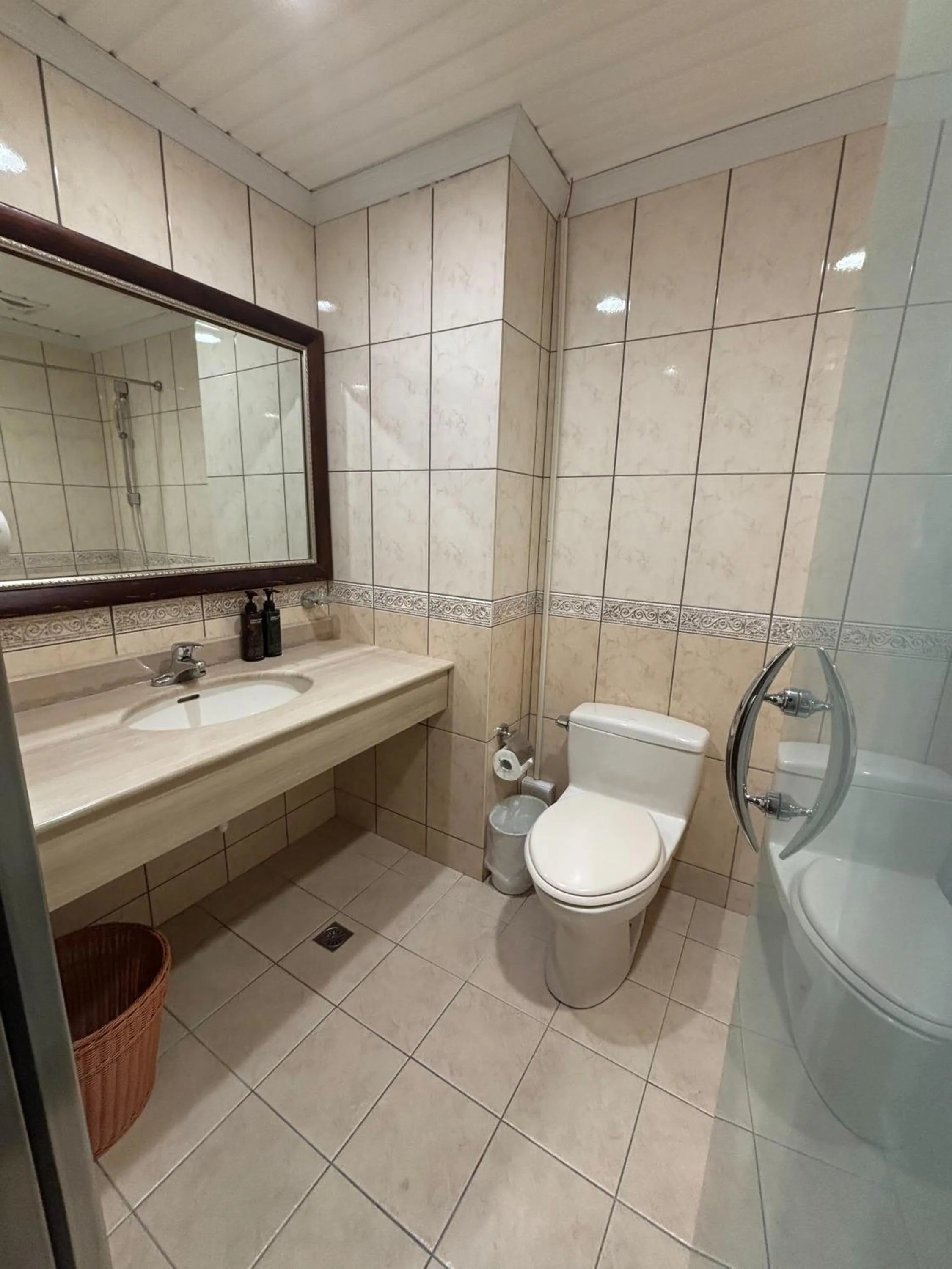 Bathroom in Hi-YES HOTEL TAOYUAN