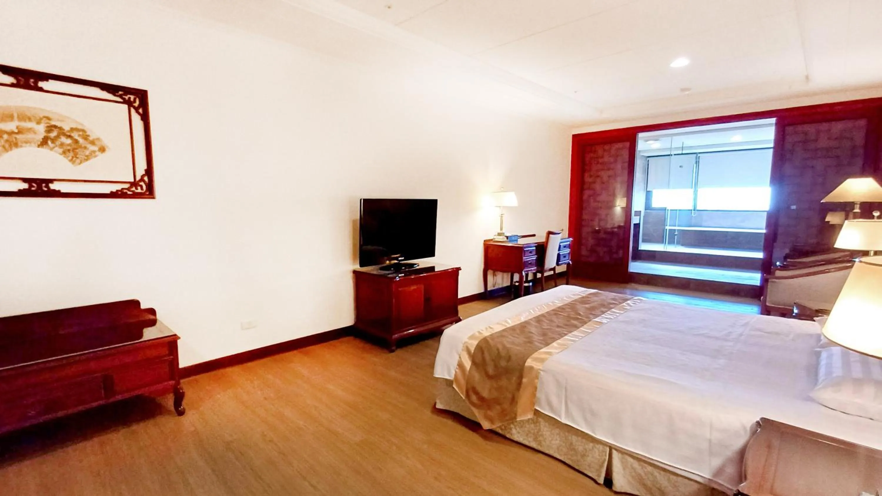 room service, Bed in Hi-YES HOTEL TAOYUAN