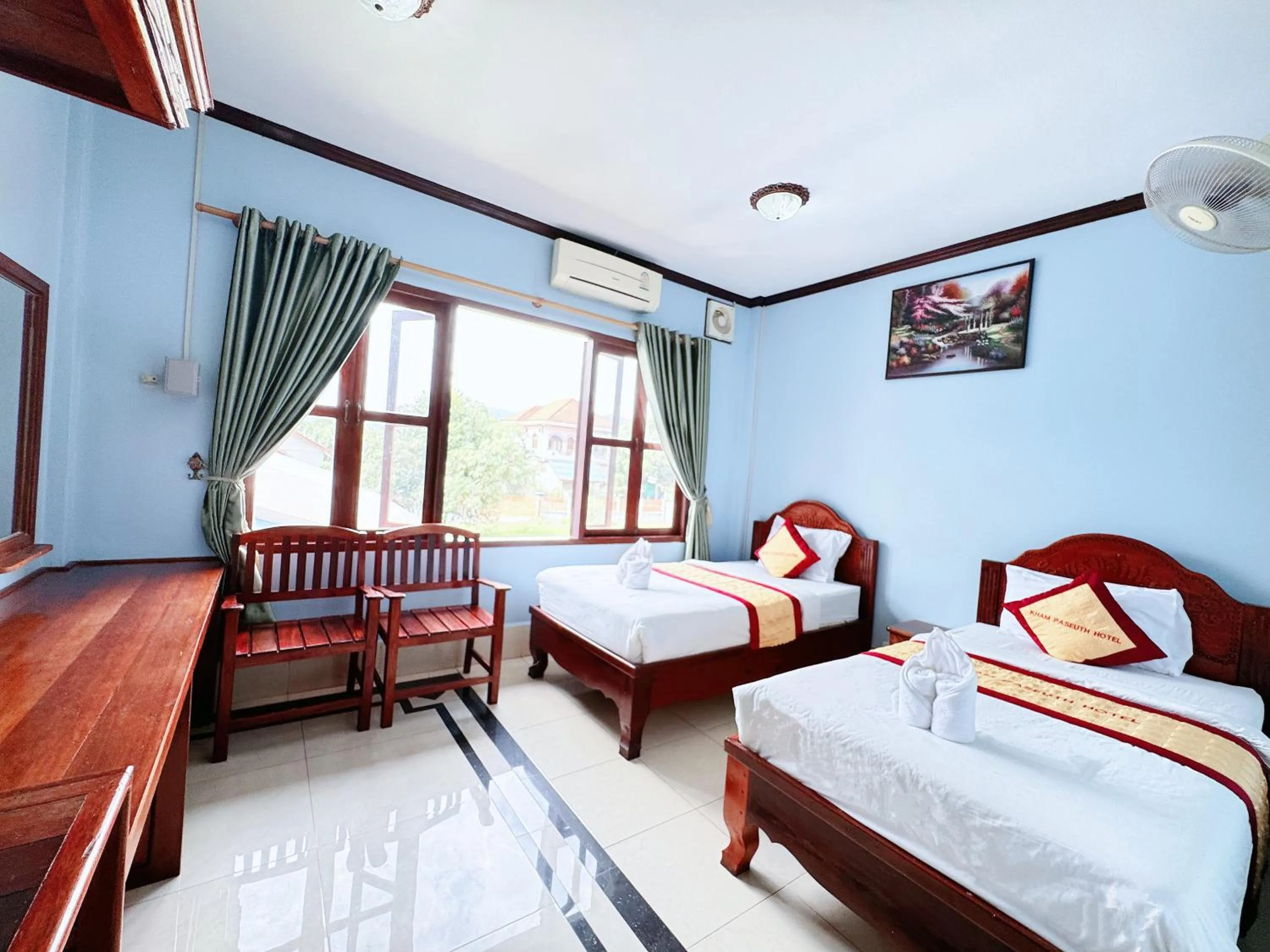 Bed in Khampaseuth Hotel