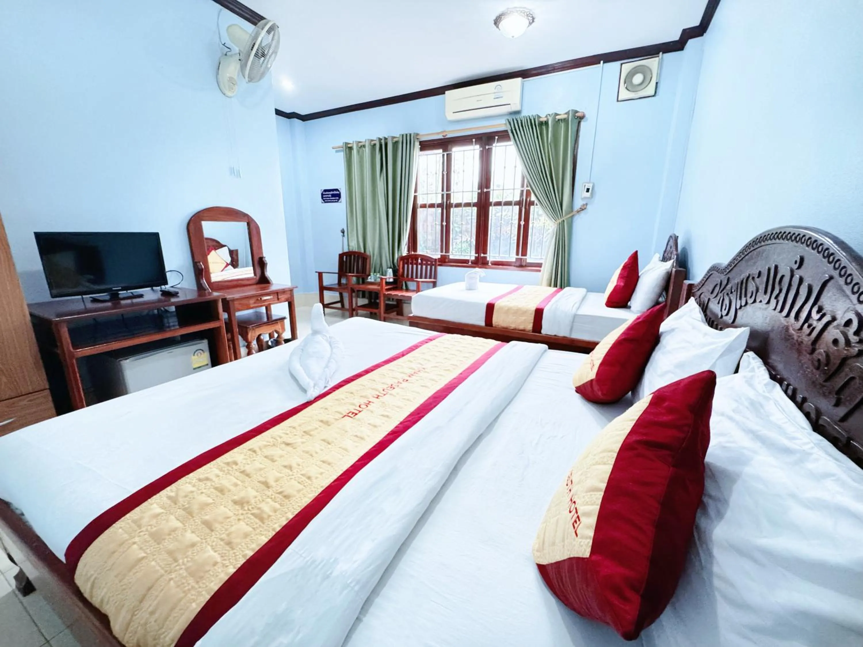Photo of the whole room, Bed in Khampaseuth Hotel