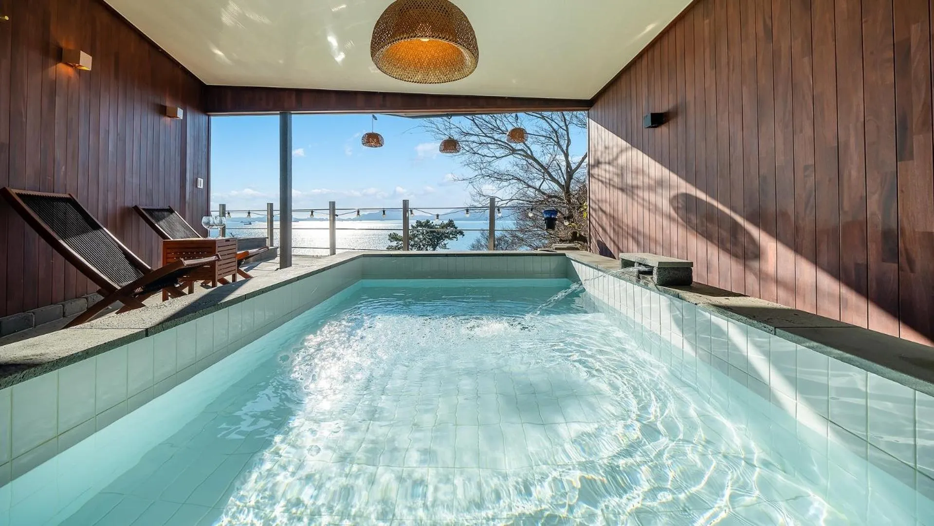 Property building in Namhae Mansion Morak