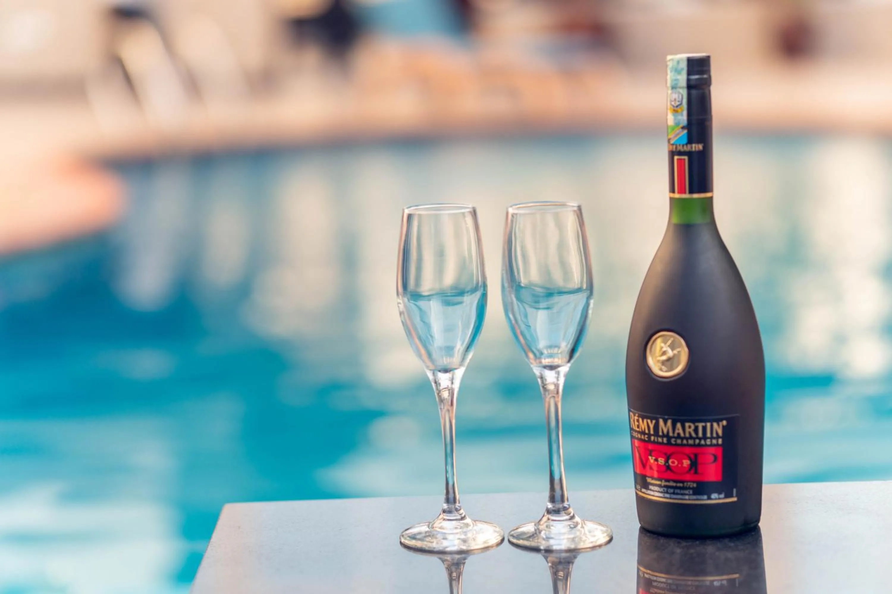 Swimming pool in Peacock Hotel