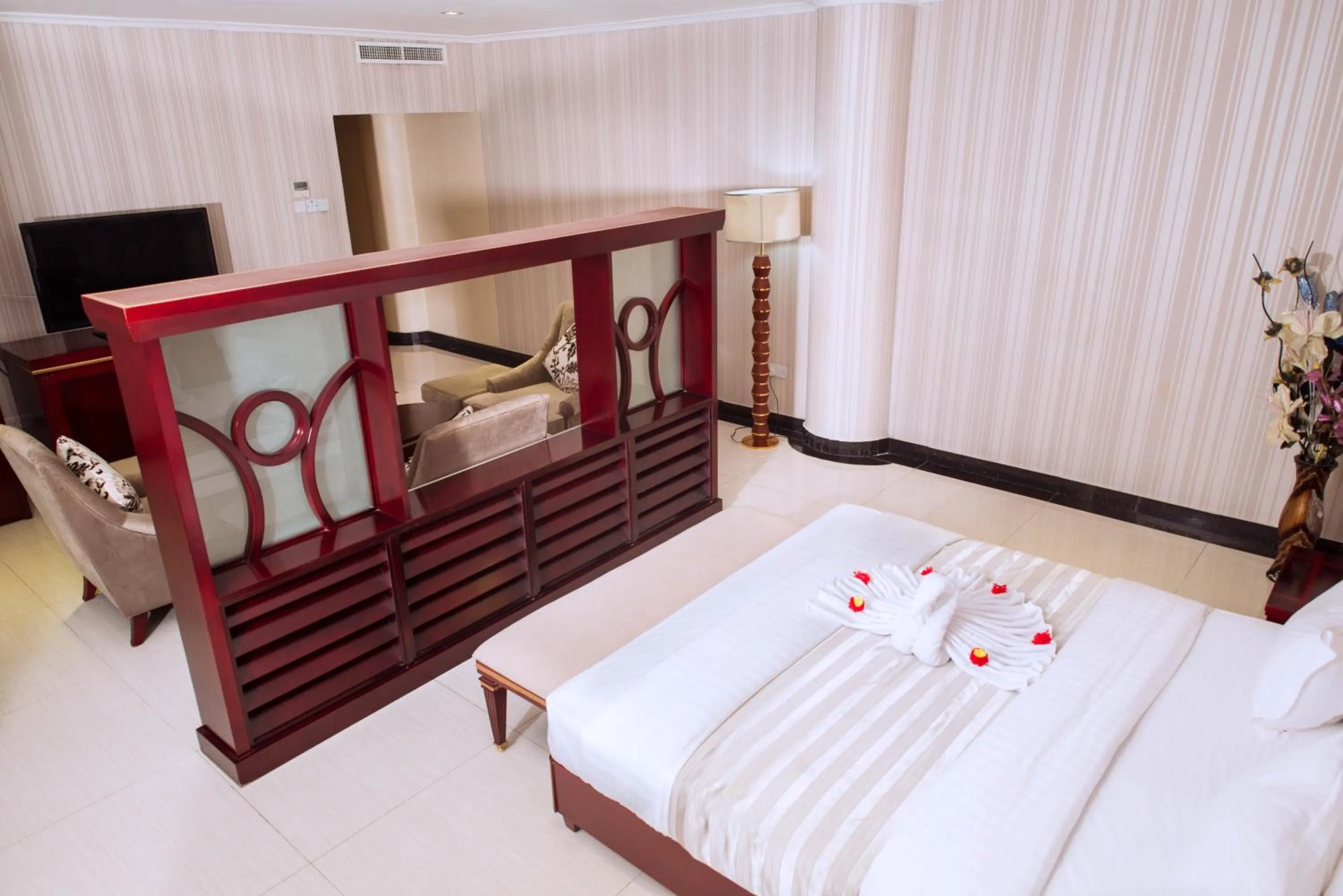 Bedroom in Peacock Hotel