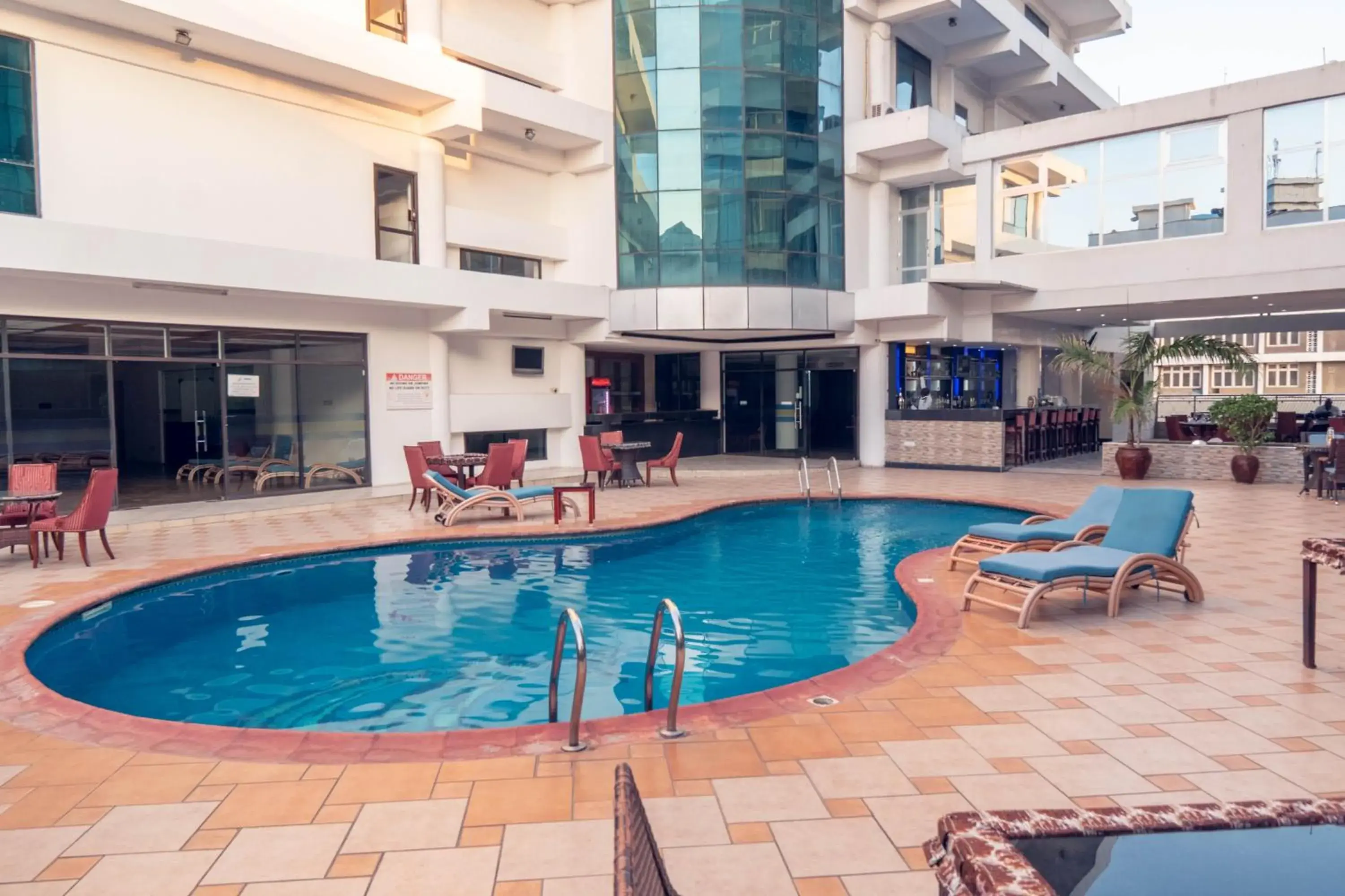 Swimming pool in Peacock Hotel Swimming pool in Peacock Hotel
