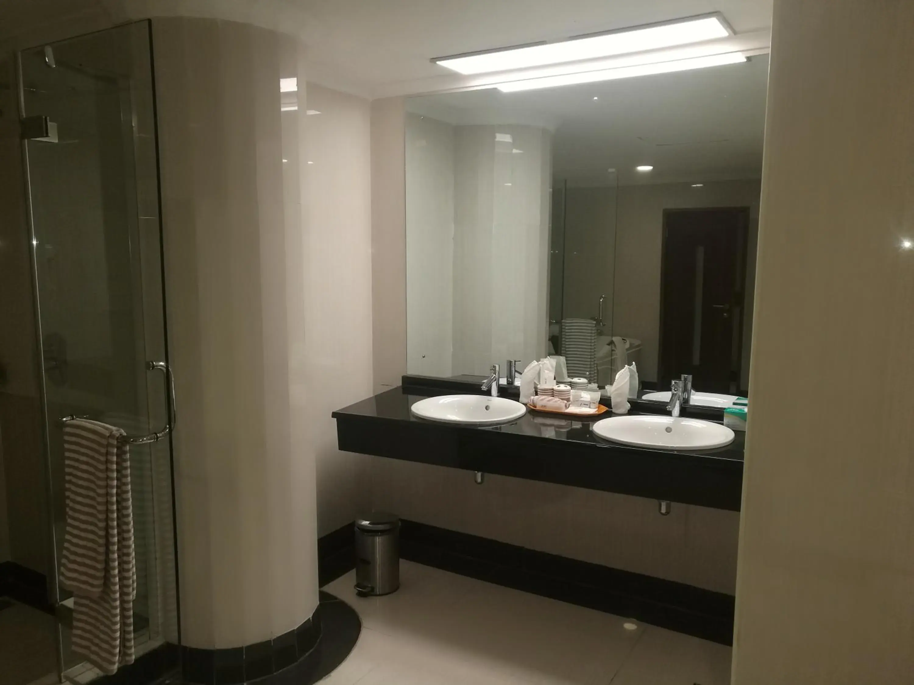 Bathroom in Peacock Hotel Bathroom in Peacock Hotel