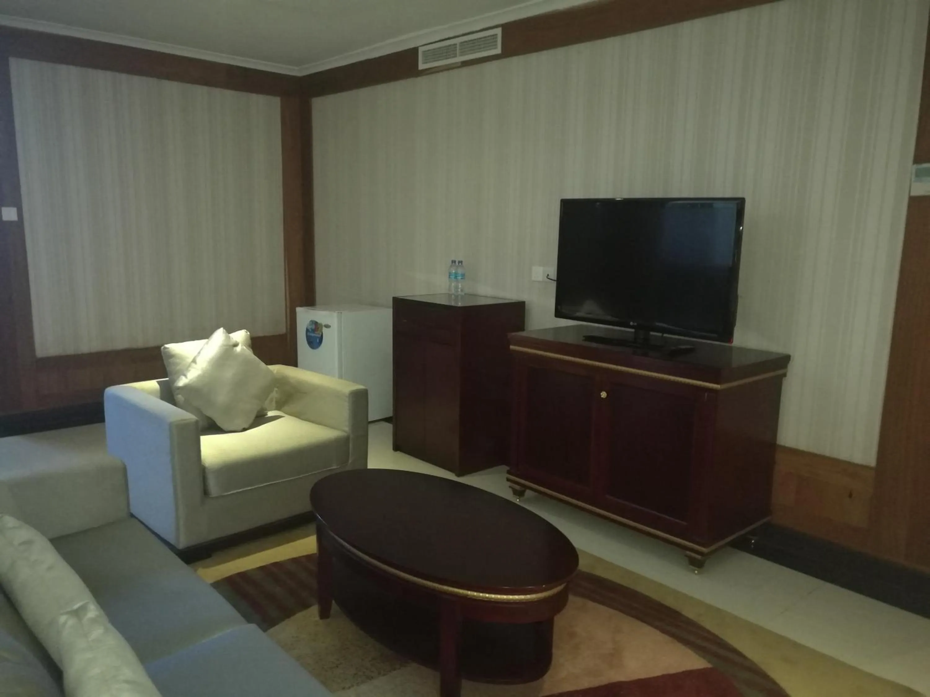 TV and multimedia in Peacock Hotel