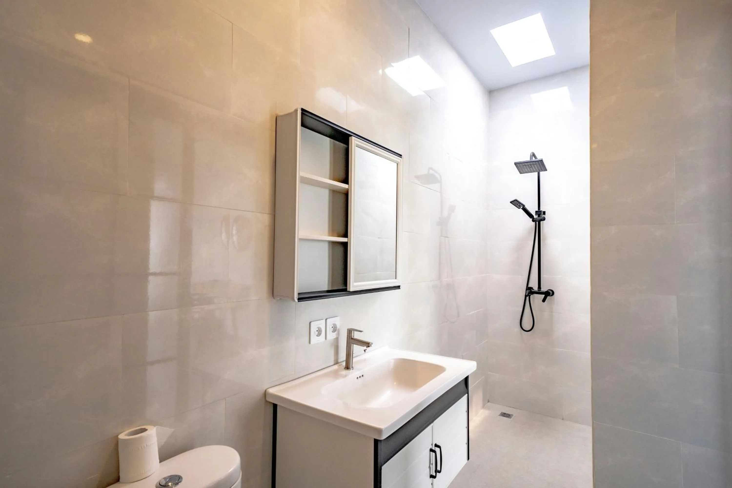 Shower in Evana Villa Canggu