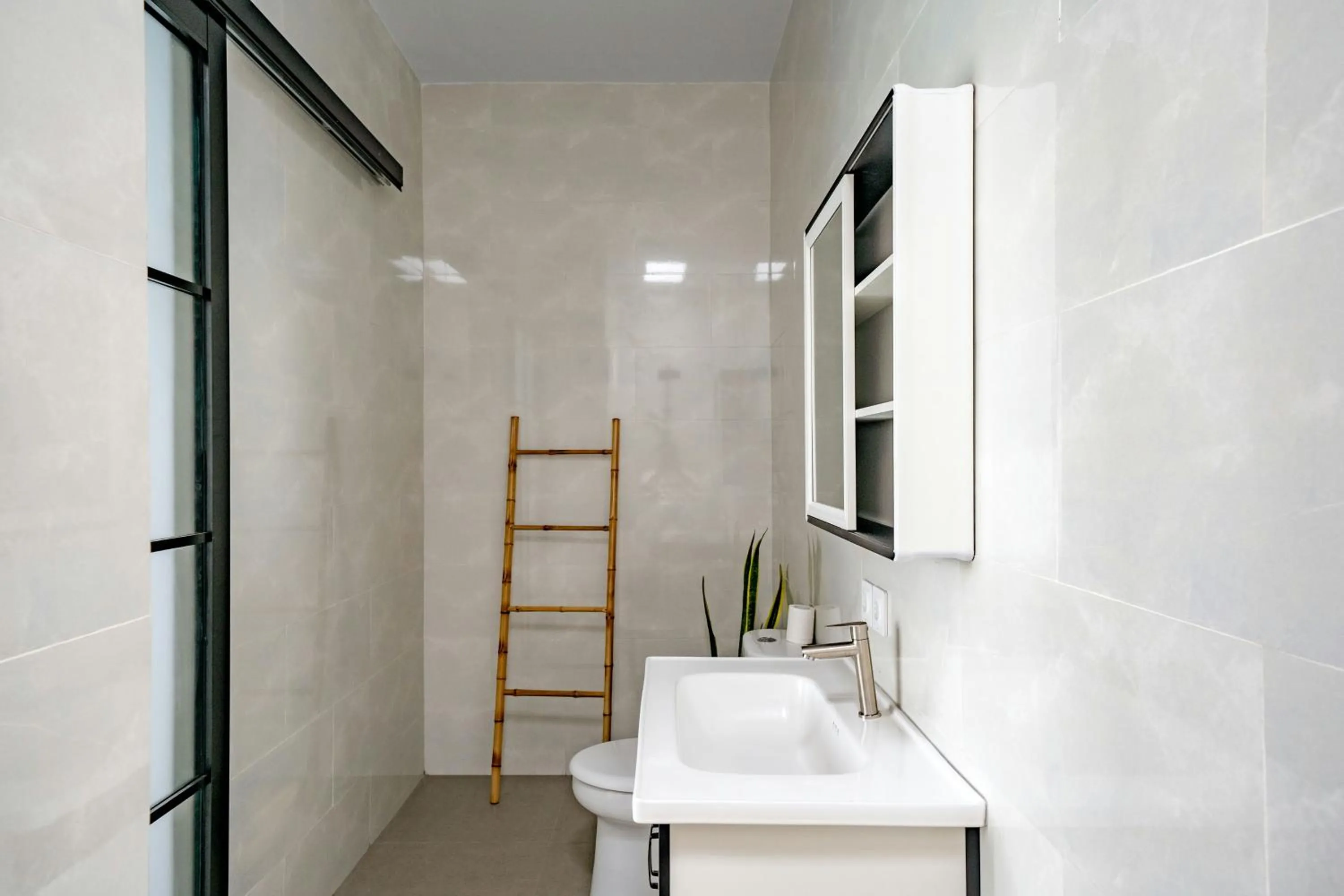 Shower in Evana Villa Canggu