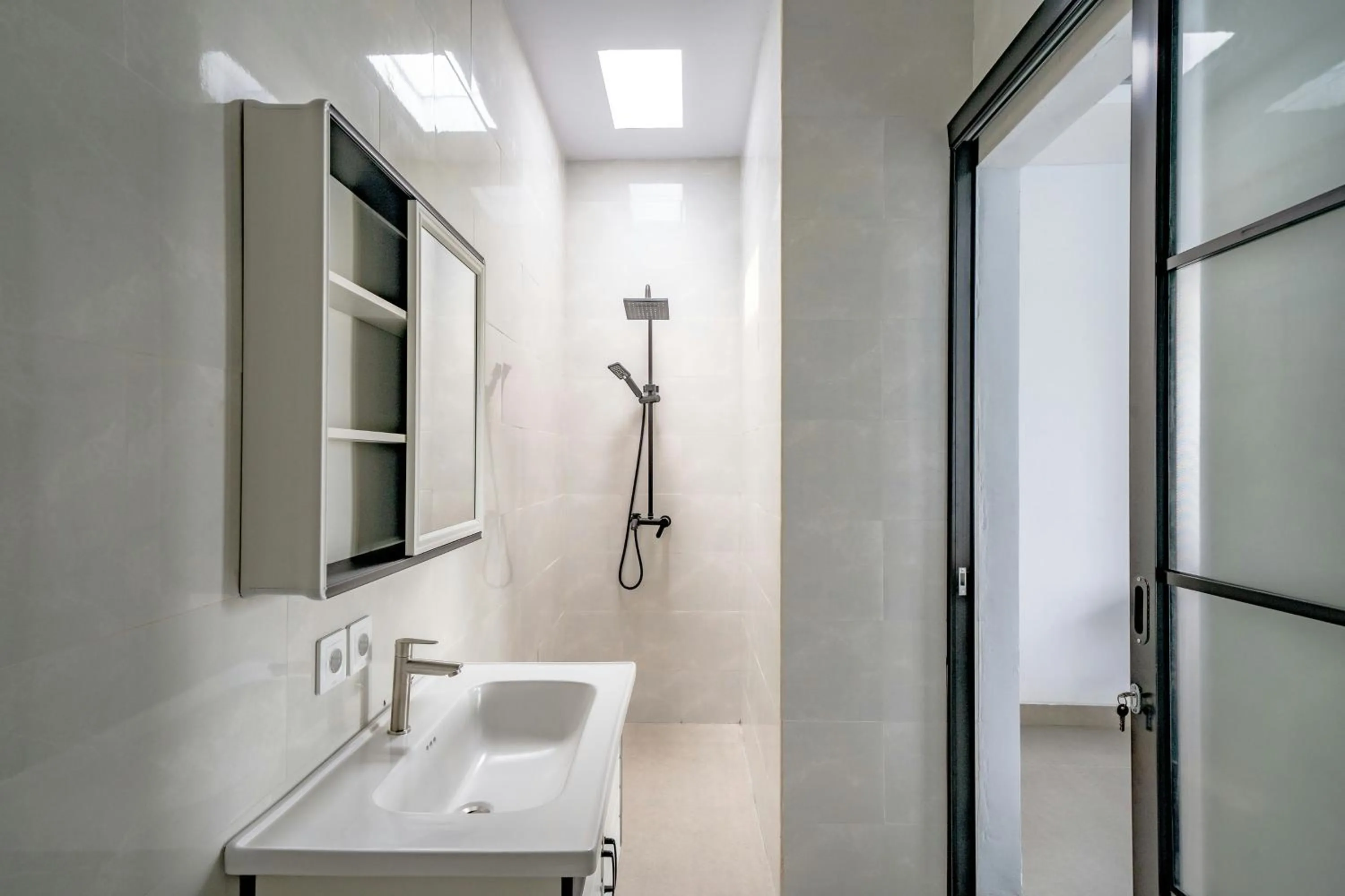 Shower in Evana Villa Canggu