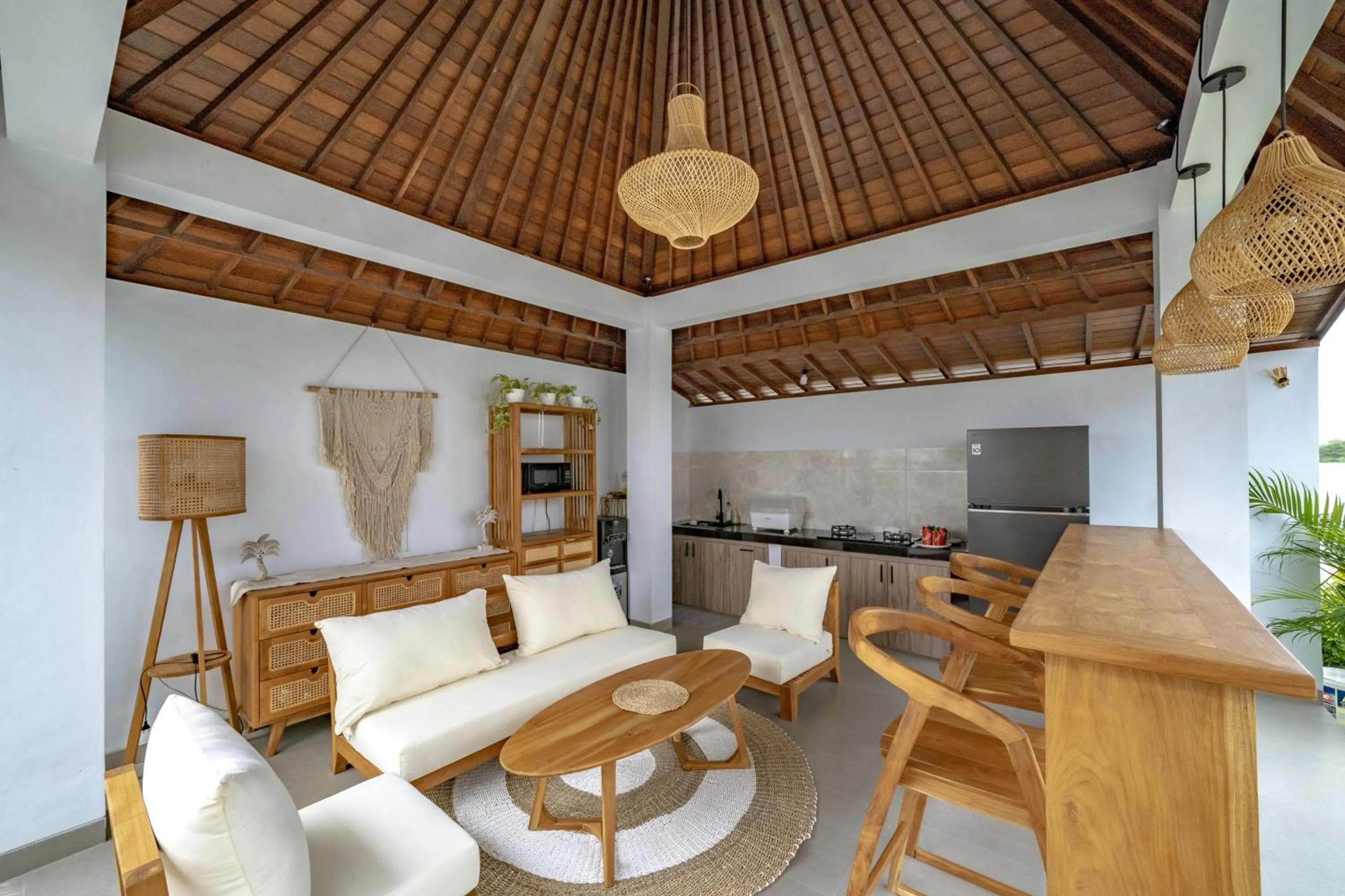 Kitchen or kitchenette in Evana Villa Canggu