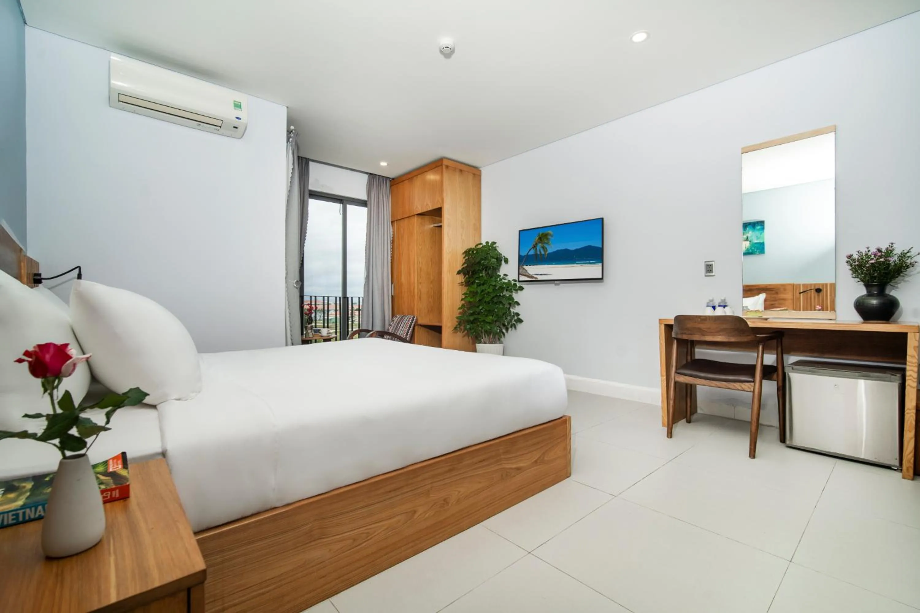 Bed in DOMA by HSuites Hotel & Apartment