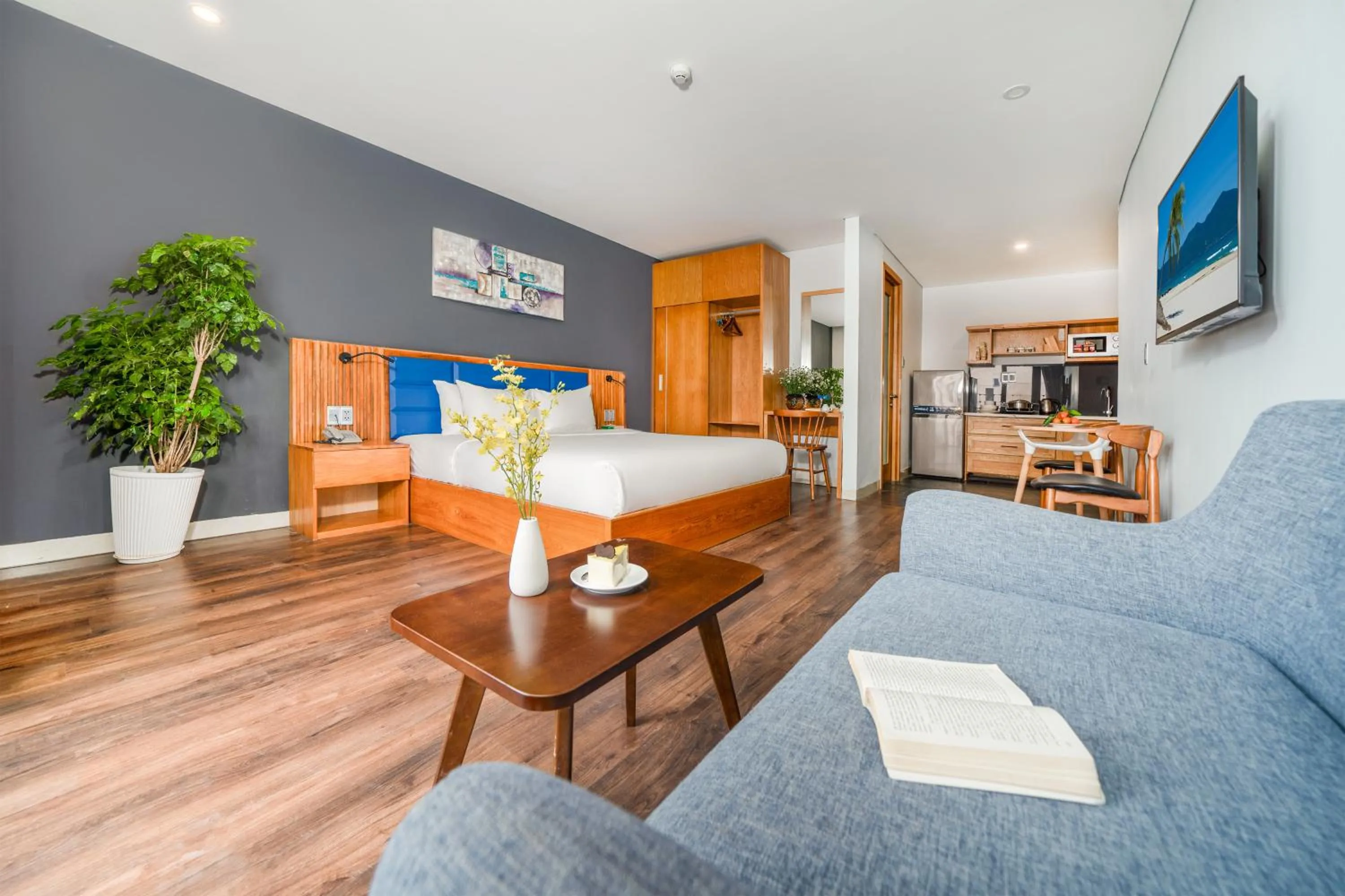 Bed in DOMA by HSuites Hotel & Apartment