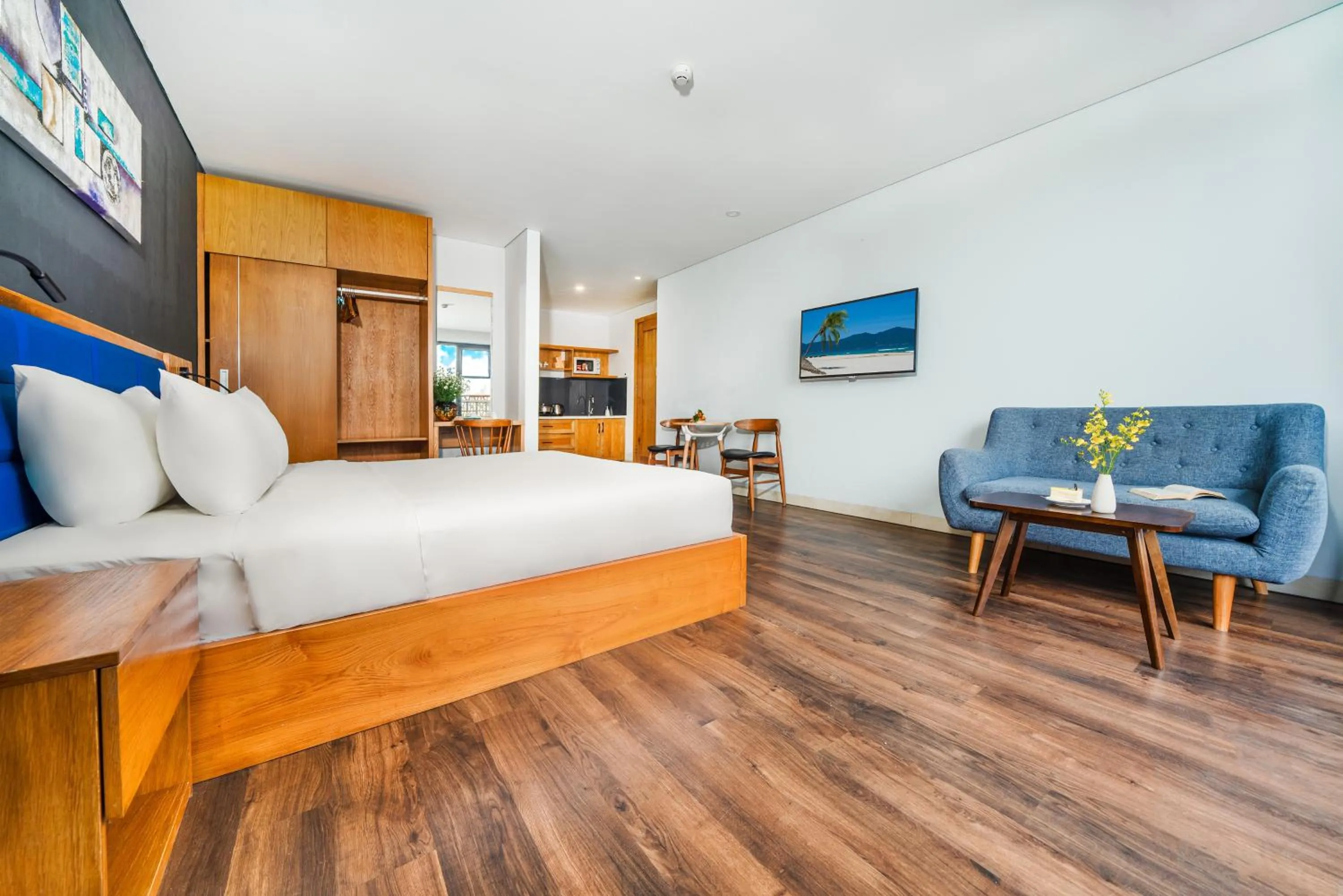 Bed in DOMA by HSuites Hotel & Apartment