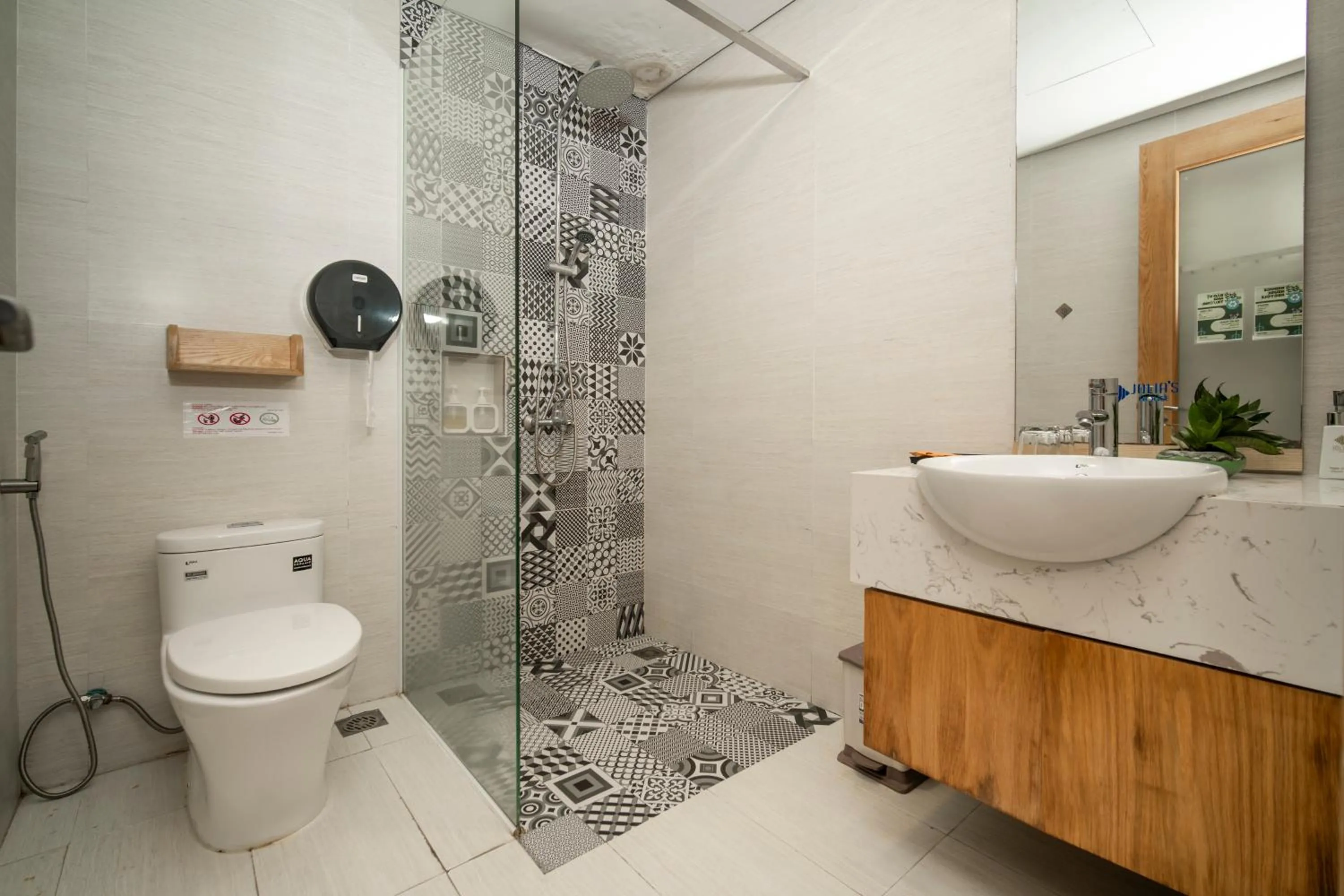 Shower in DOMA by HSuites Hotel & Apartment