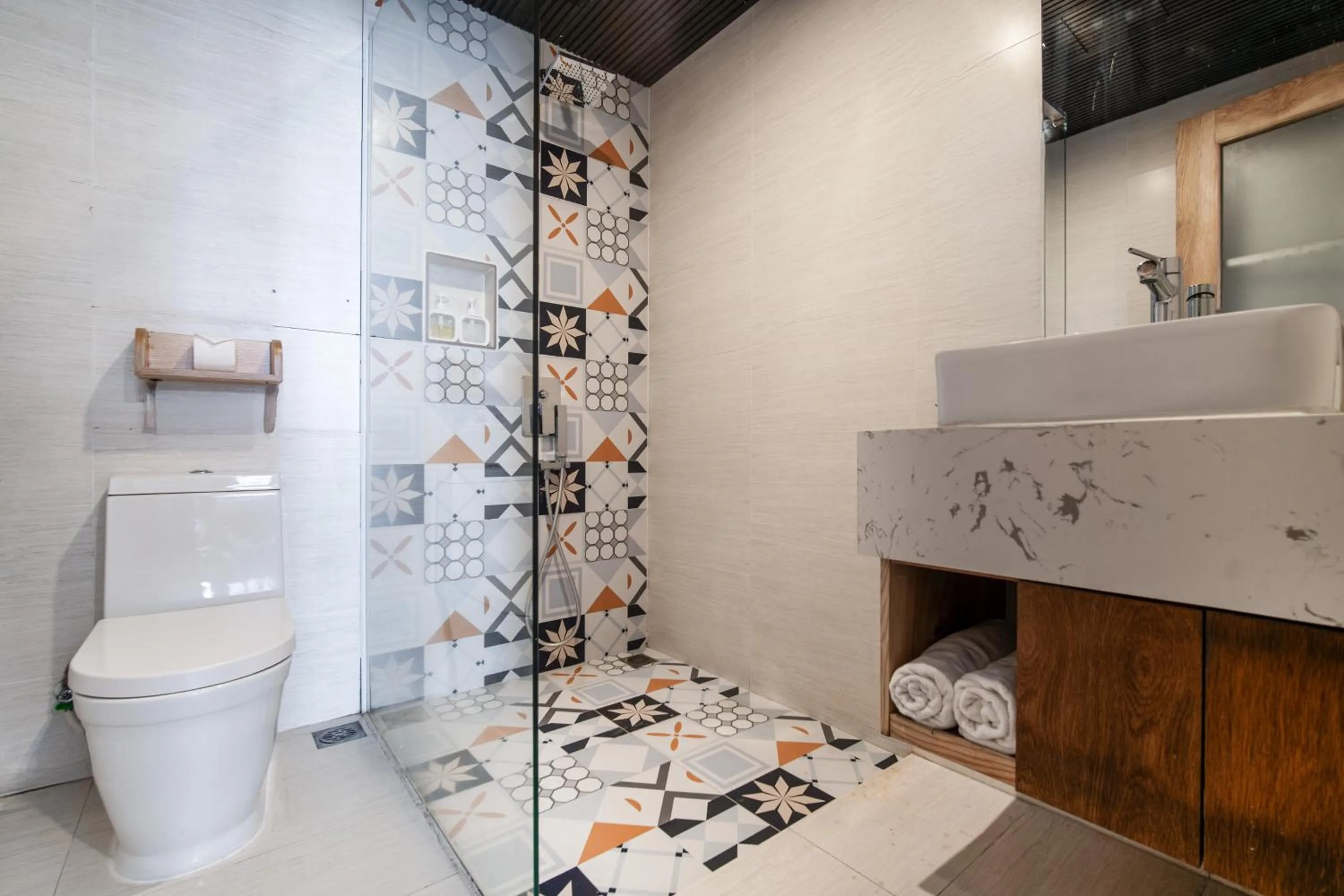 Shower in DOMA by HSuites Hotel & Apartment