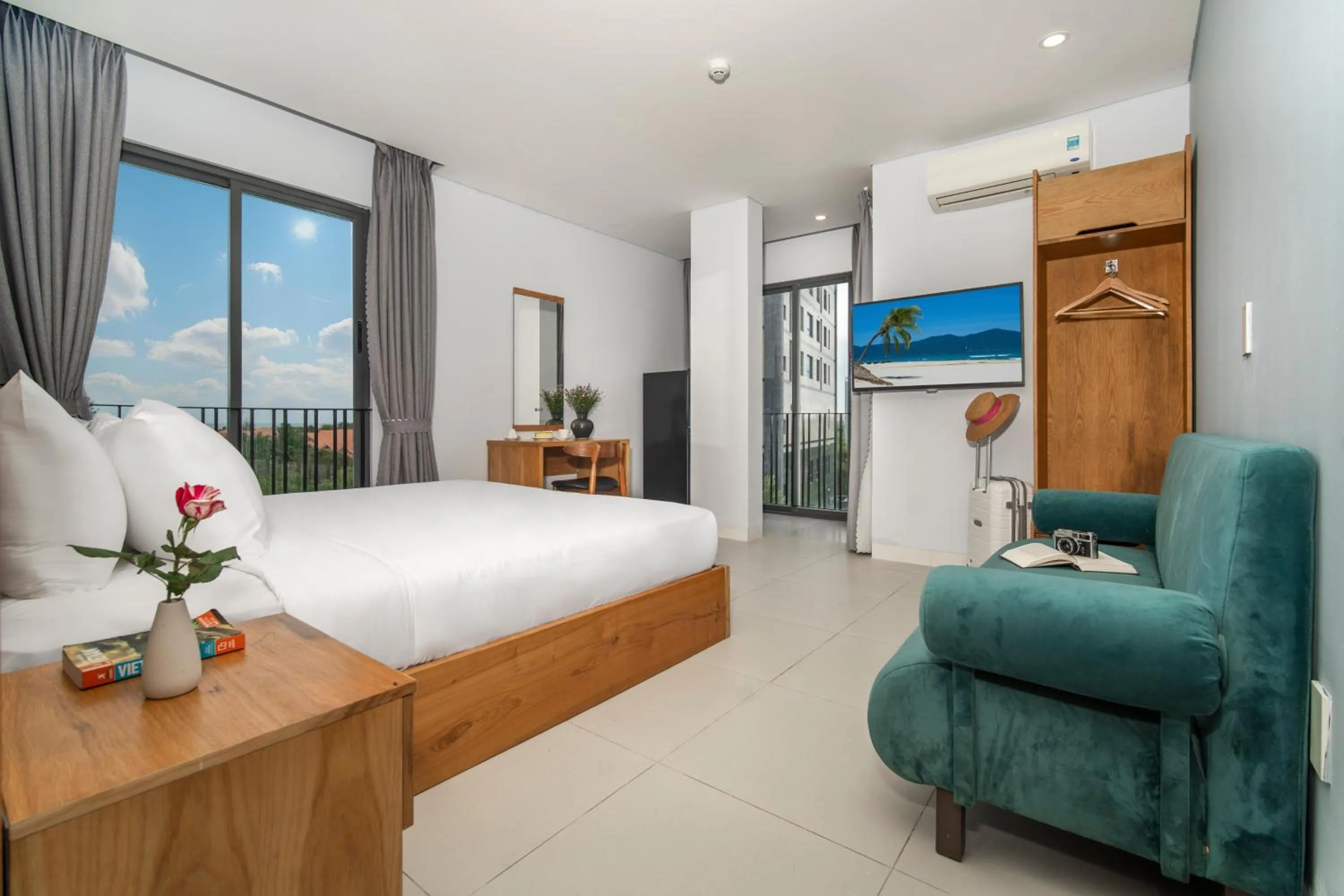 Bed in DOMA by HSuites Hotel & Apartment