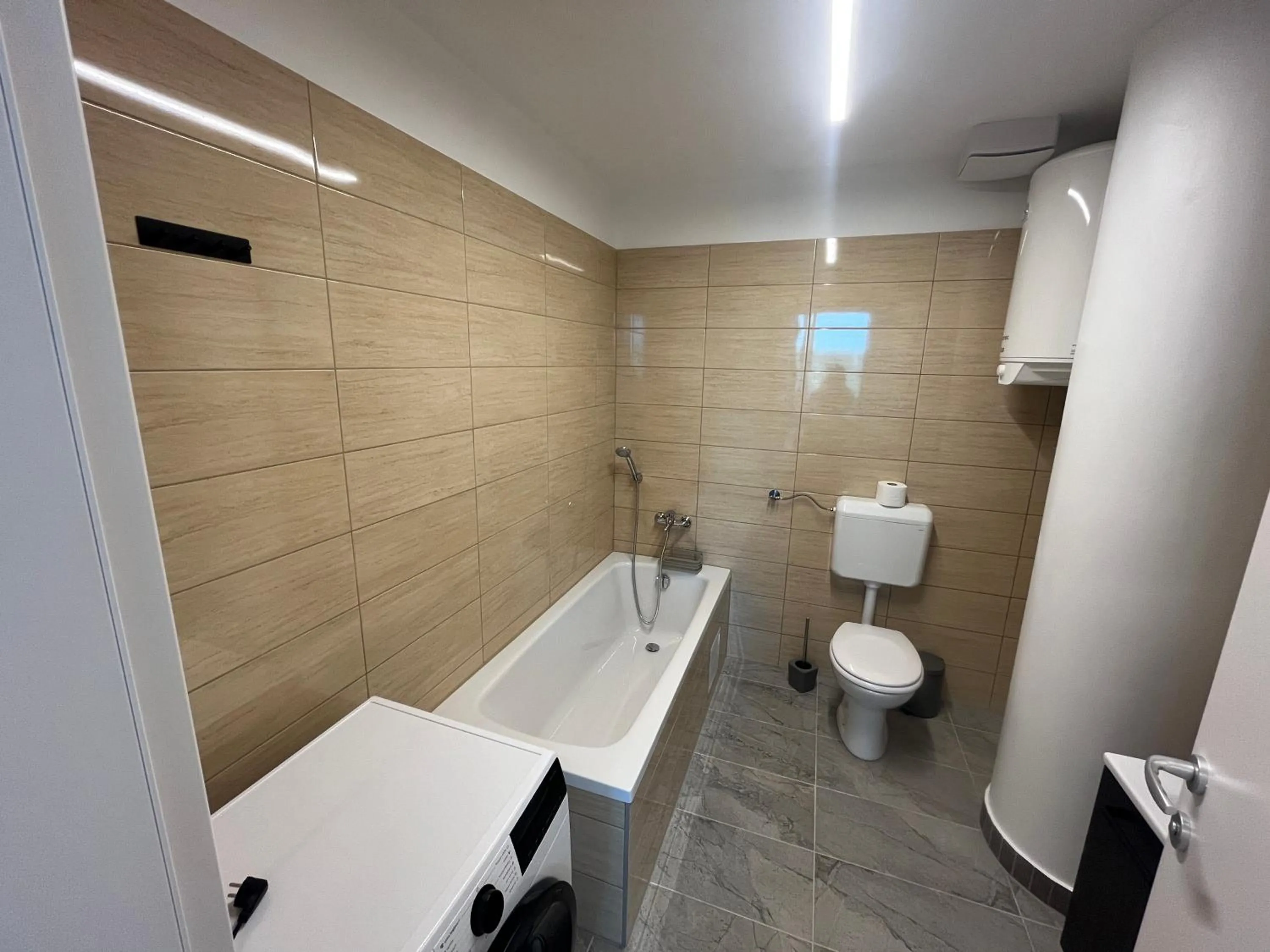 Shower in Motel Barka