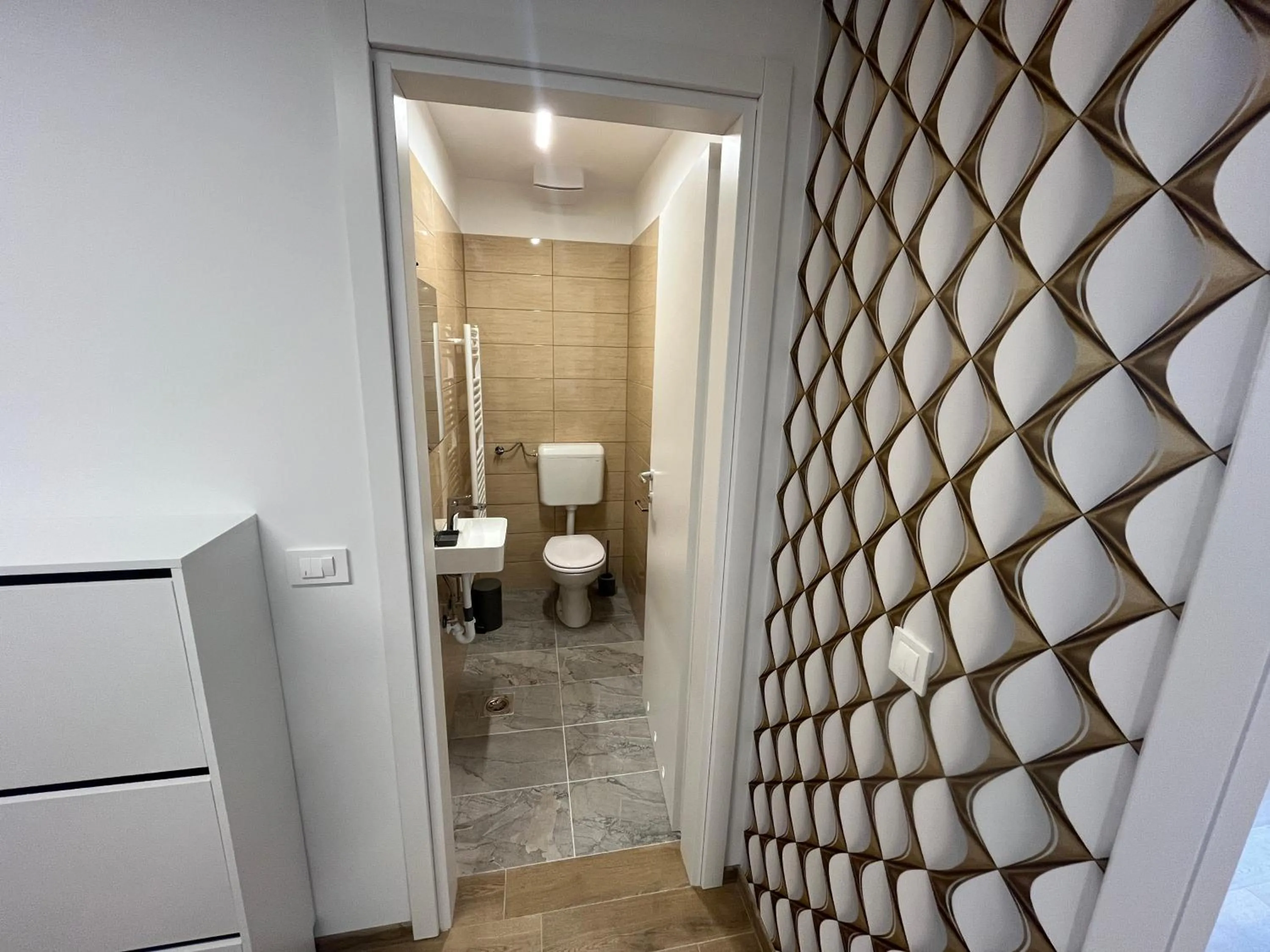 Toilet in Motel Barka
