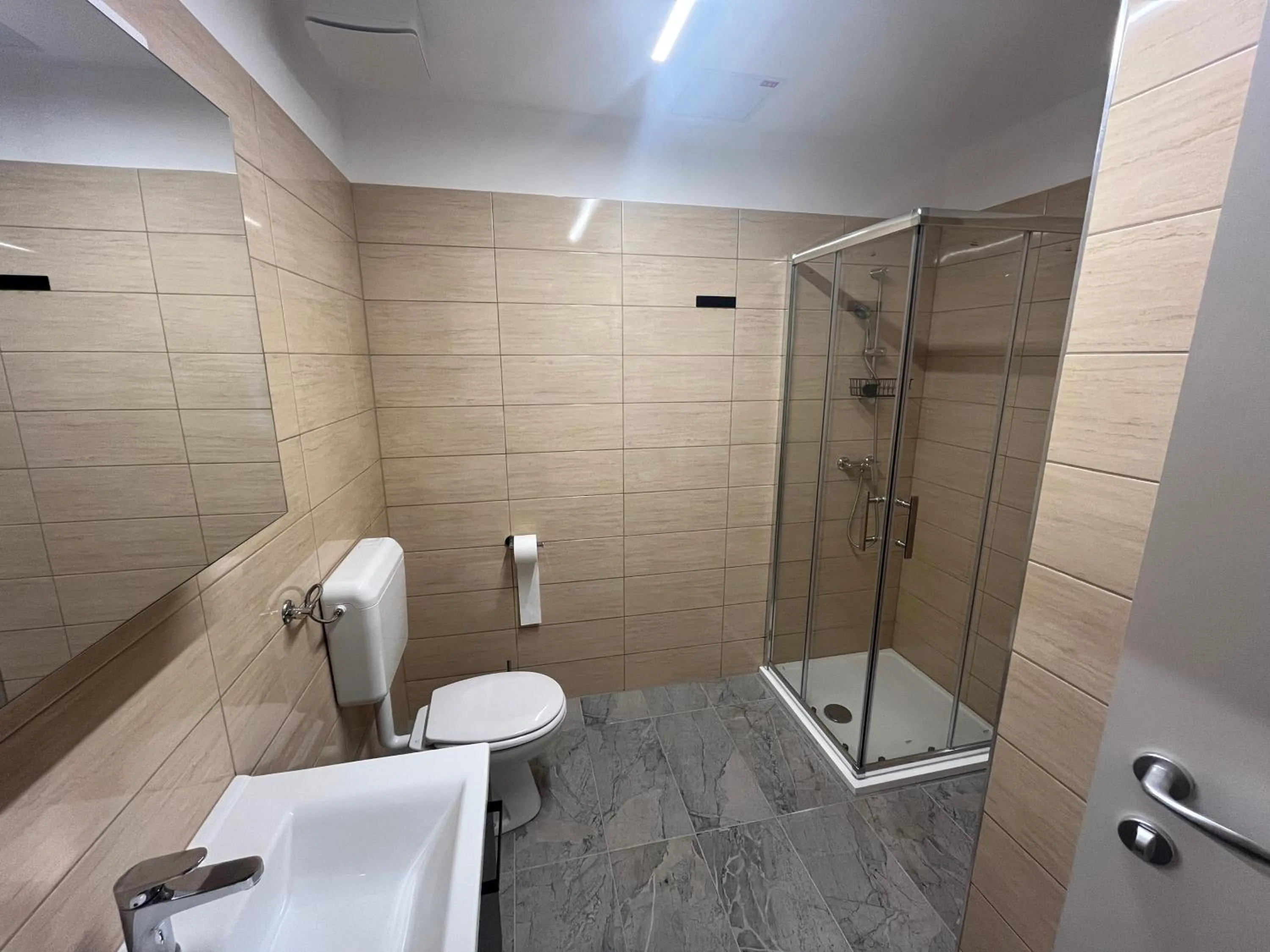 Shower in Motel Barka