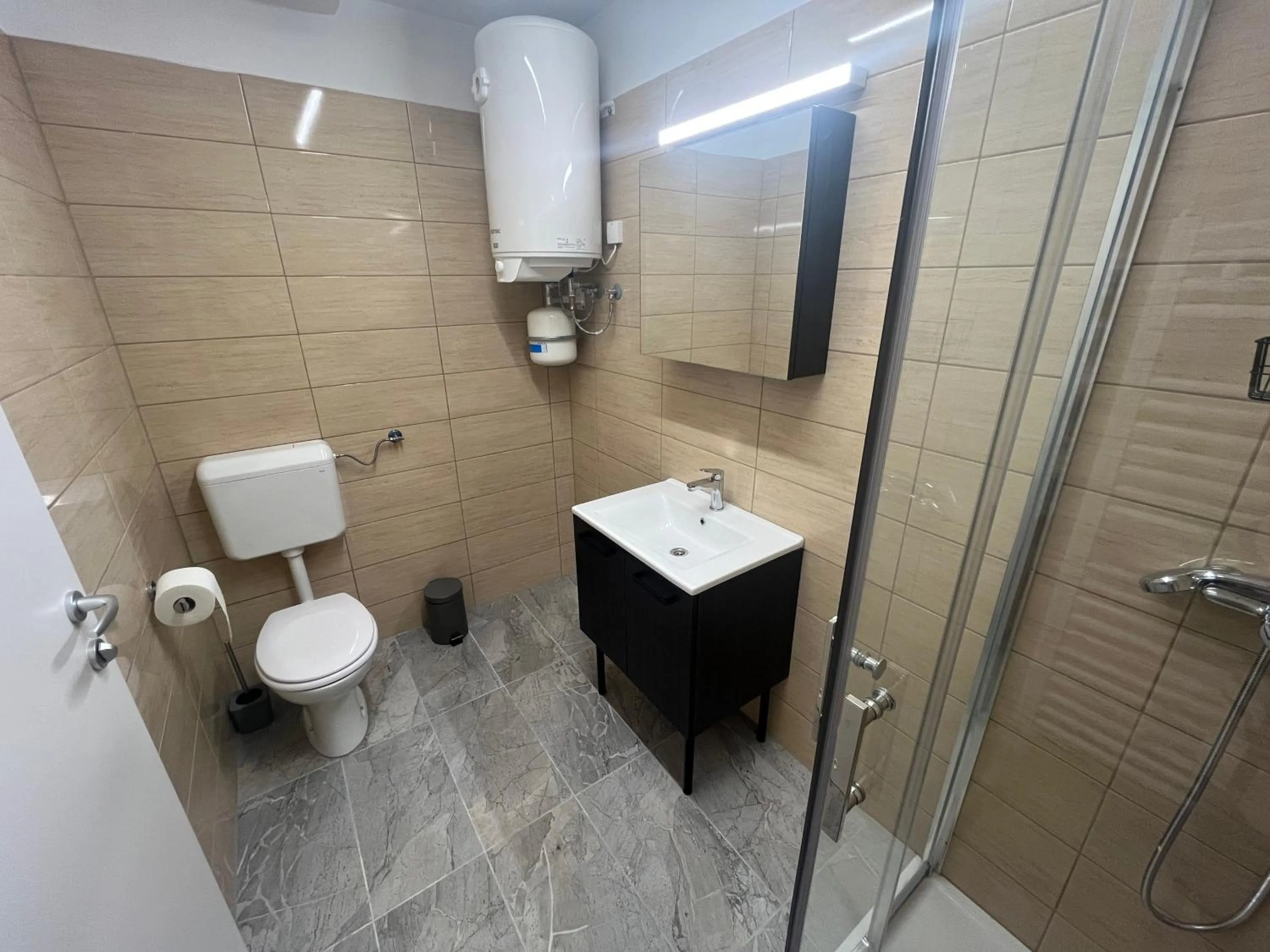 Shower in Motel Barka