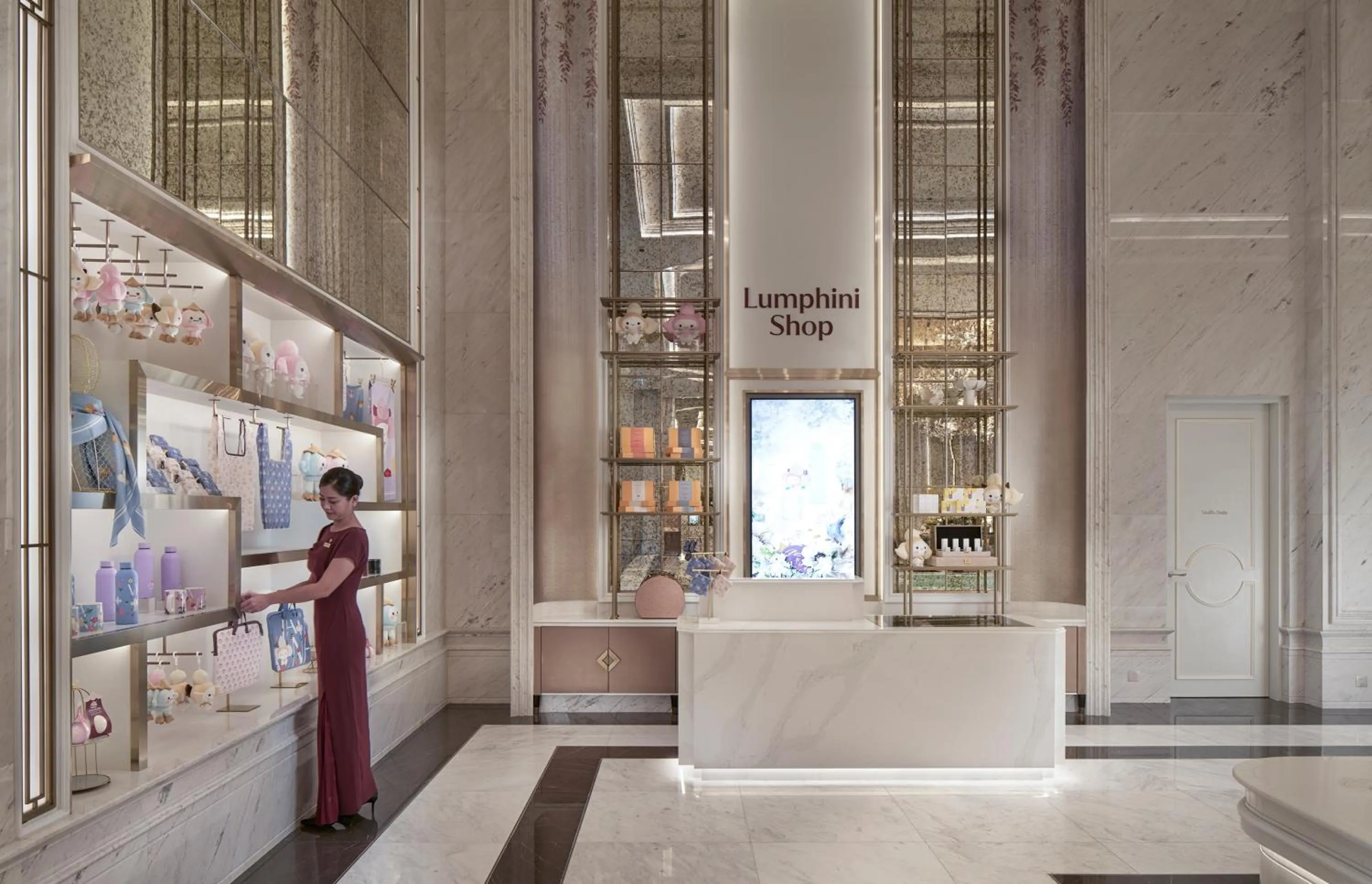 Shopping Area in Grande Centre Point Lumphini Bangkok