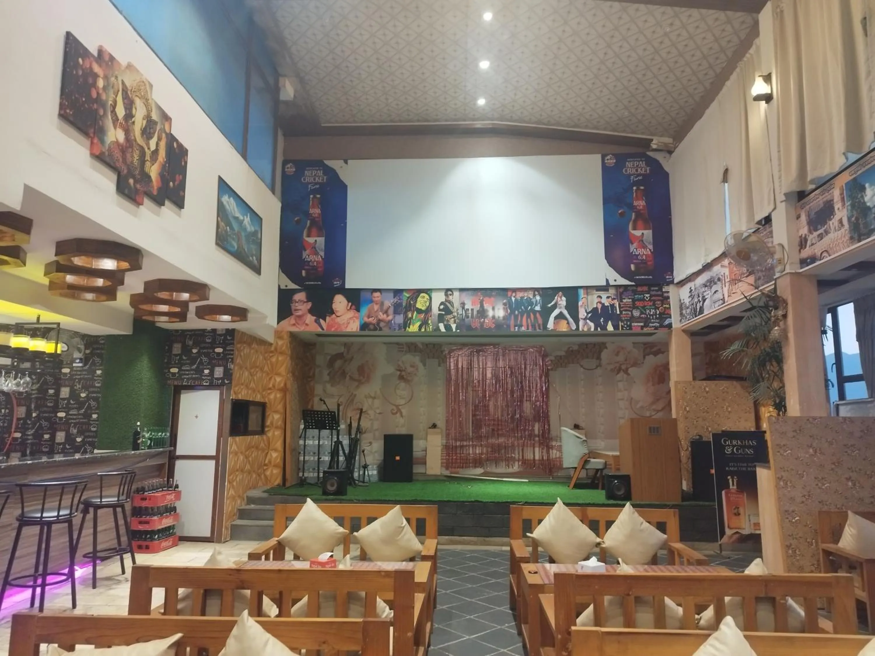 Restaurant/places to eat in Hotel De Universal