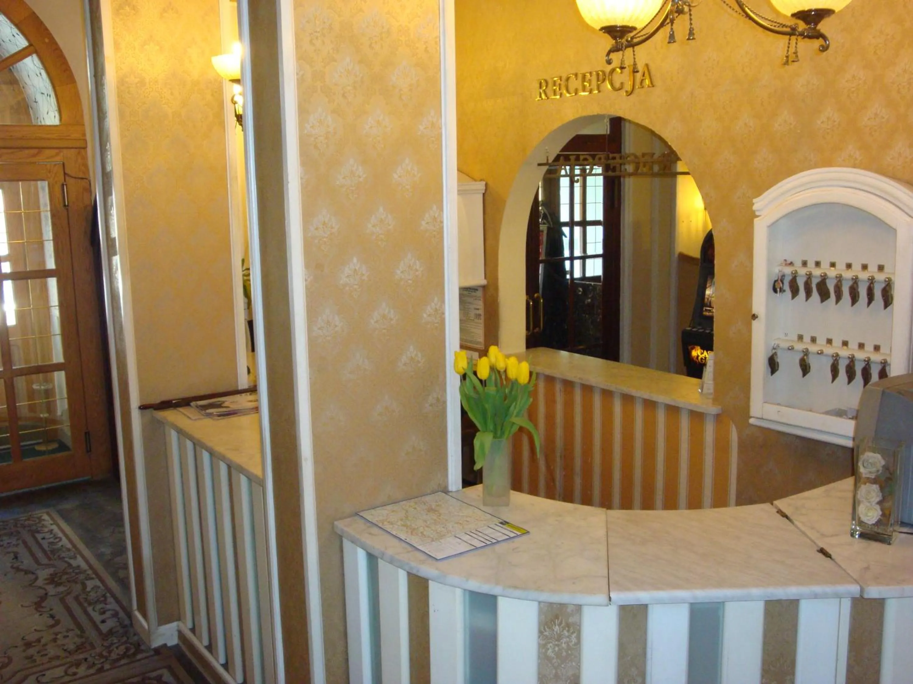 Lobby or reception in Hotel Bristol