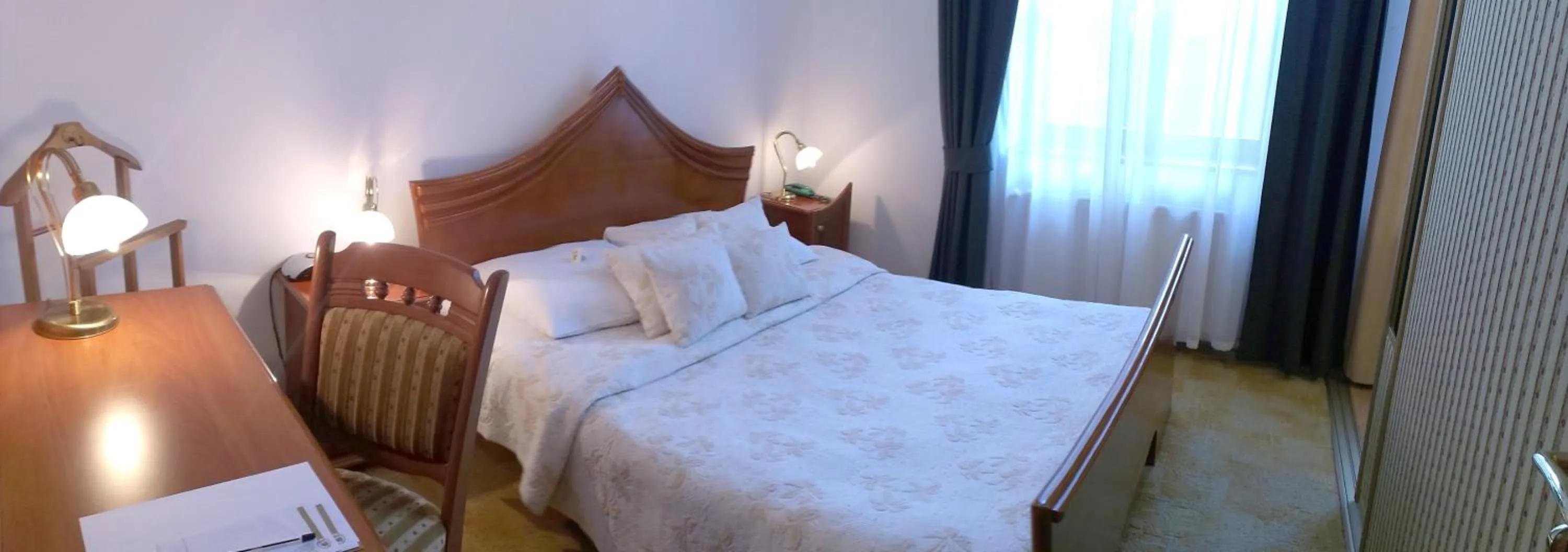 Bed in Hotel Bristol