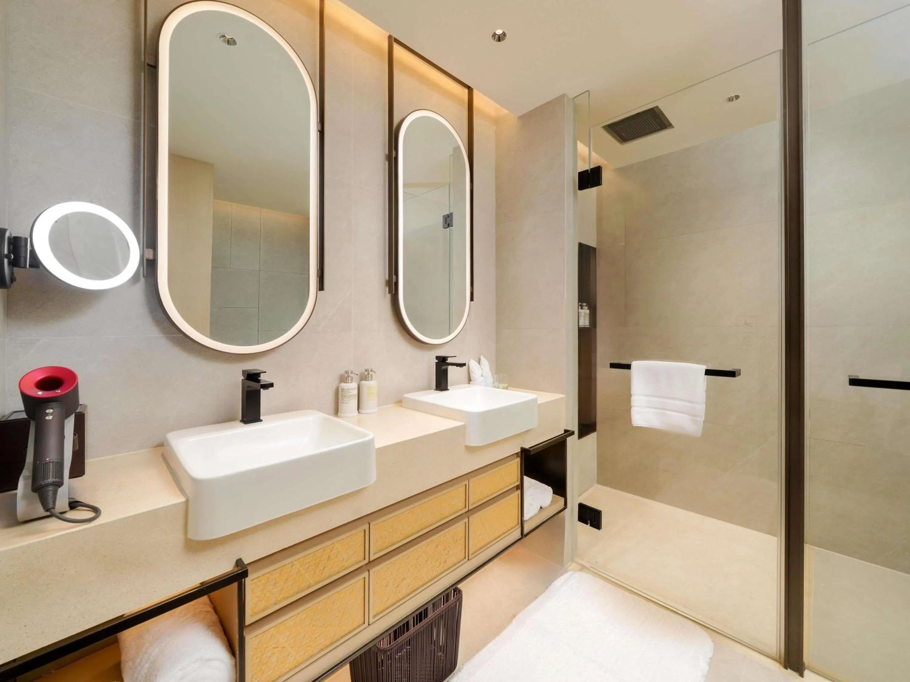 Bedroom in Ming Hotel Nanjing - MGallery Collection