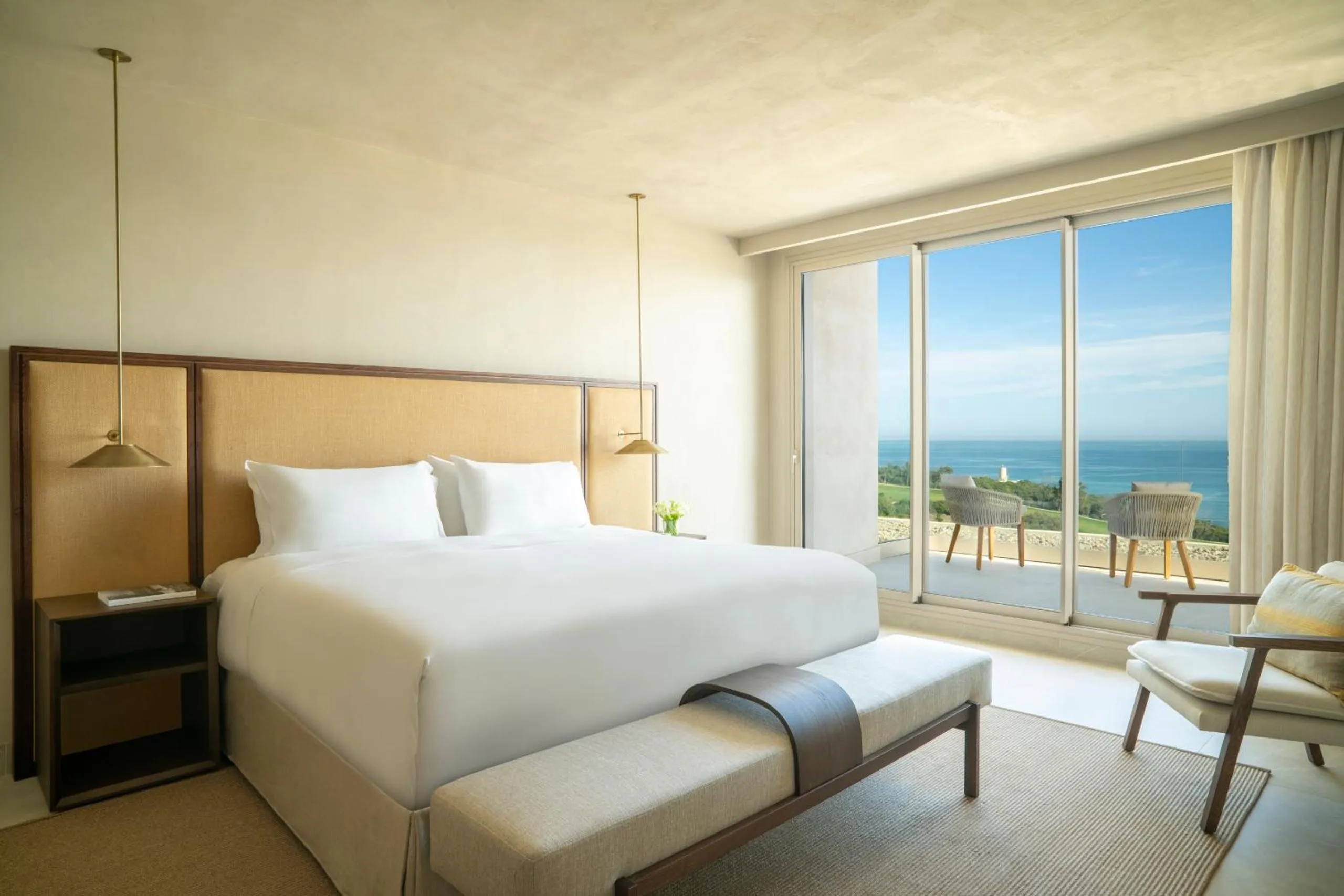 Bed in Fairmont La Hacienda Costa del Sol