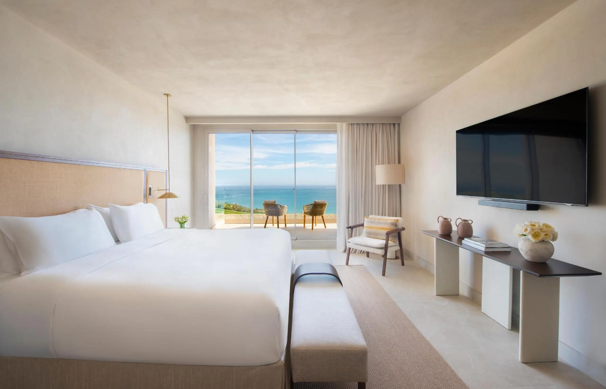 Bed in Fairmont La Hacienda Costa del Sol