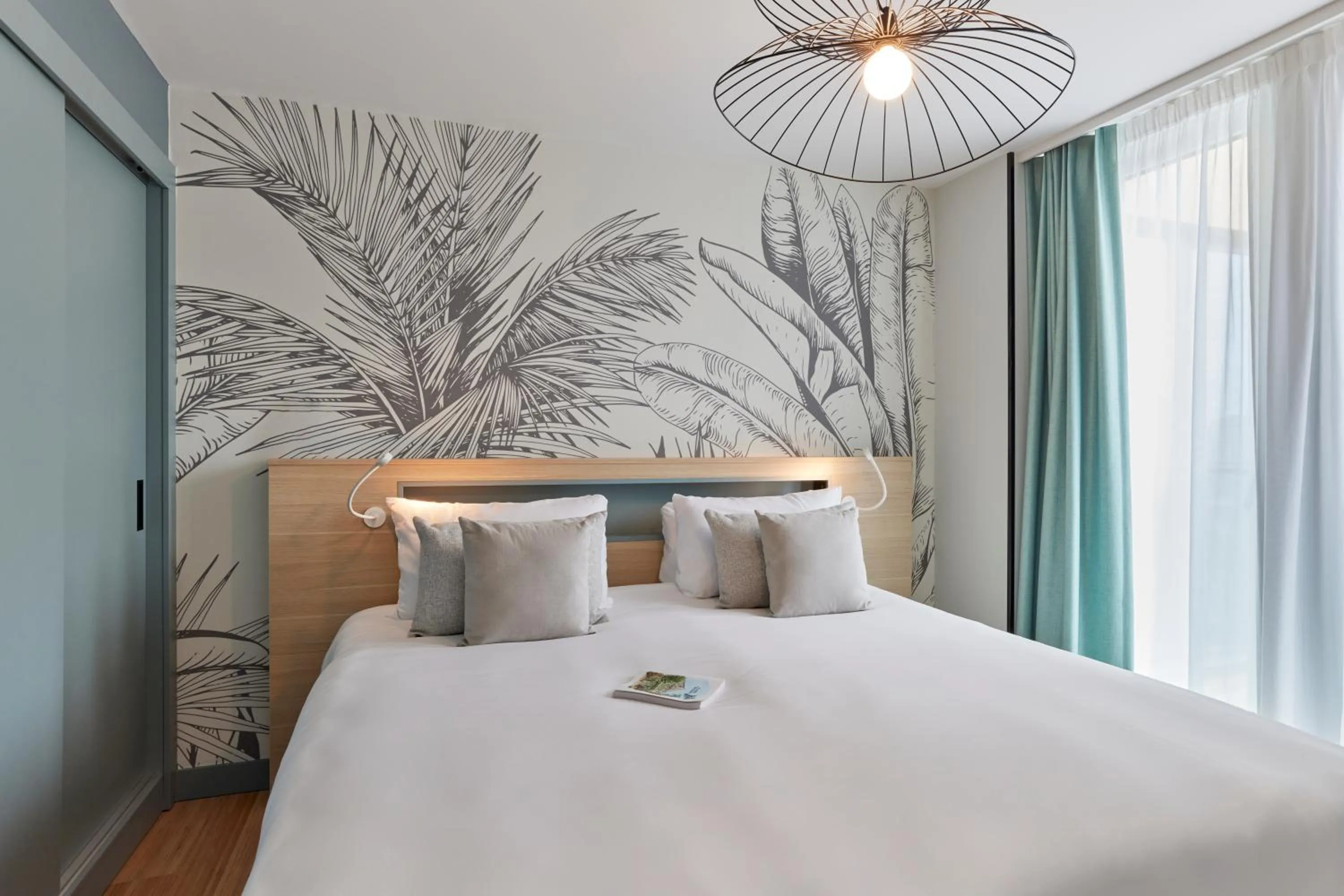 Bedroom, Bed in Aparthotel Adagio London City East