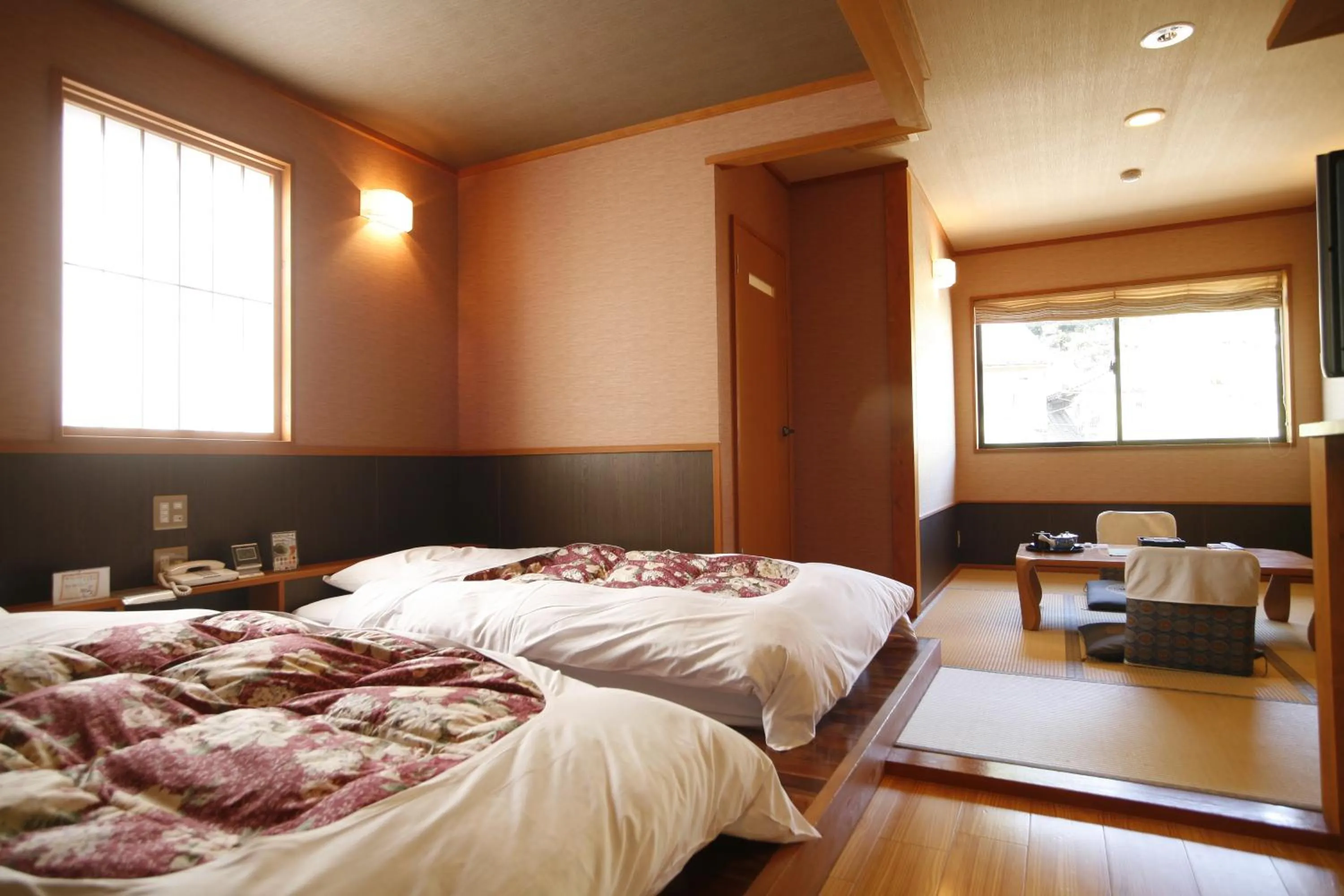 Photo of the whole room in Sennennoyu Gonzaemon