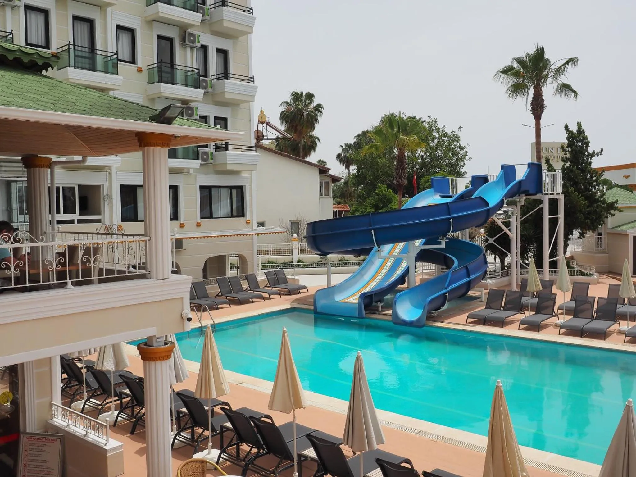 Swimming pool in SUN FIRE BEACH Hotel