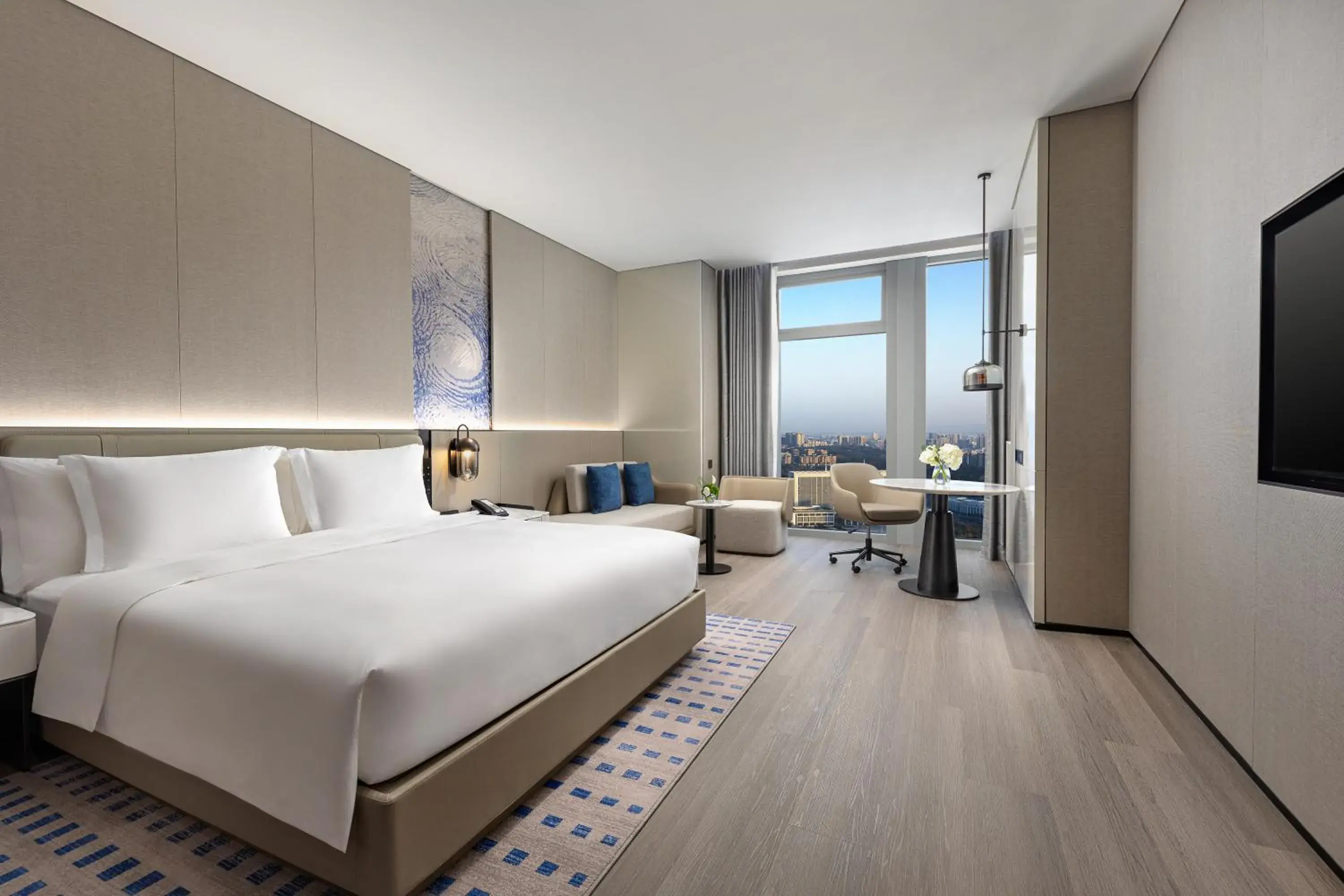 Bedroom, Bed in Crowne Plaza Jingmen by IHG Bedroom, Bed in Crowne Plaza Jingmen by IHG