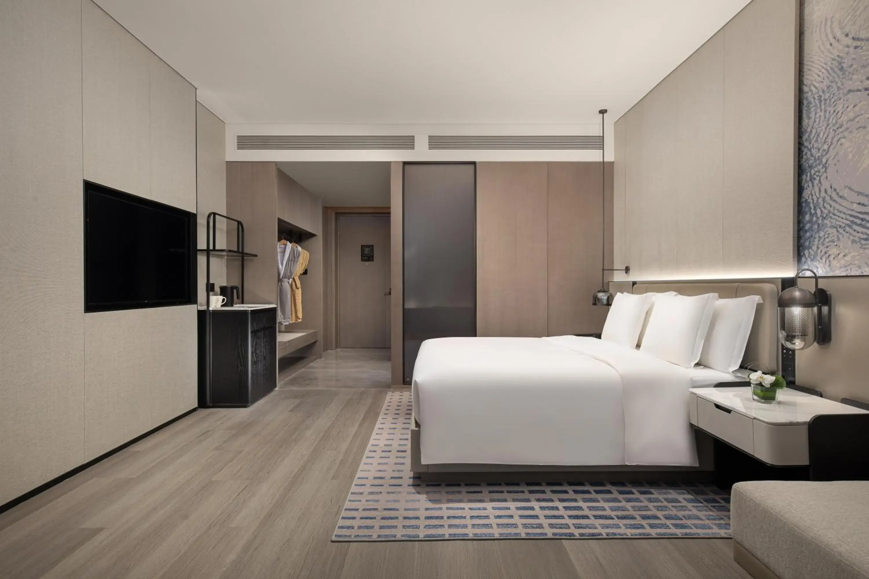 Bedroom, Bed in Crowne Plaza Jingmen by IHG Bedroom, Bed in Crowne Plaza Jingmen by IHG