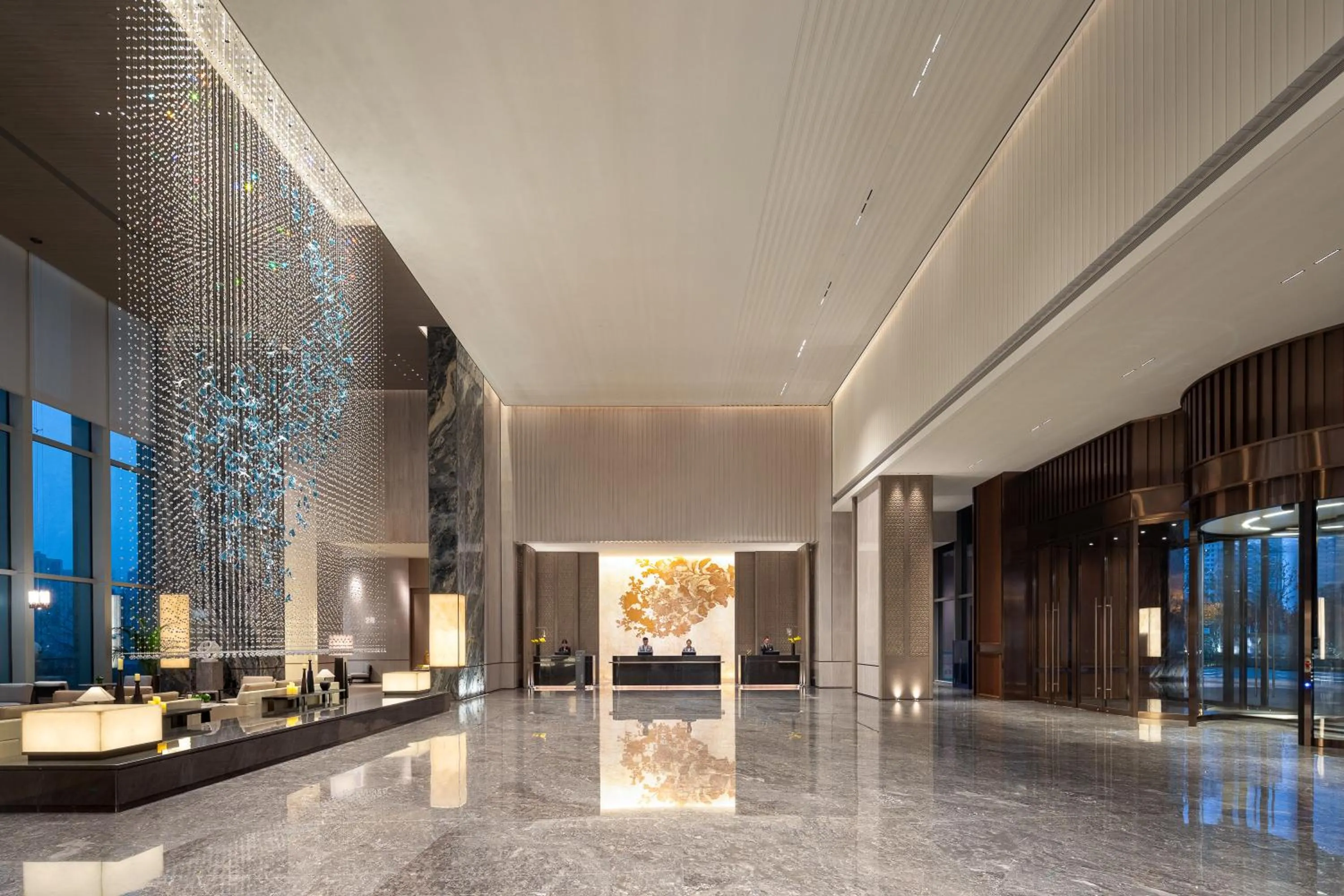 Lobby or reception in Crowne Plaza Jingmen by IHG