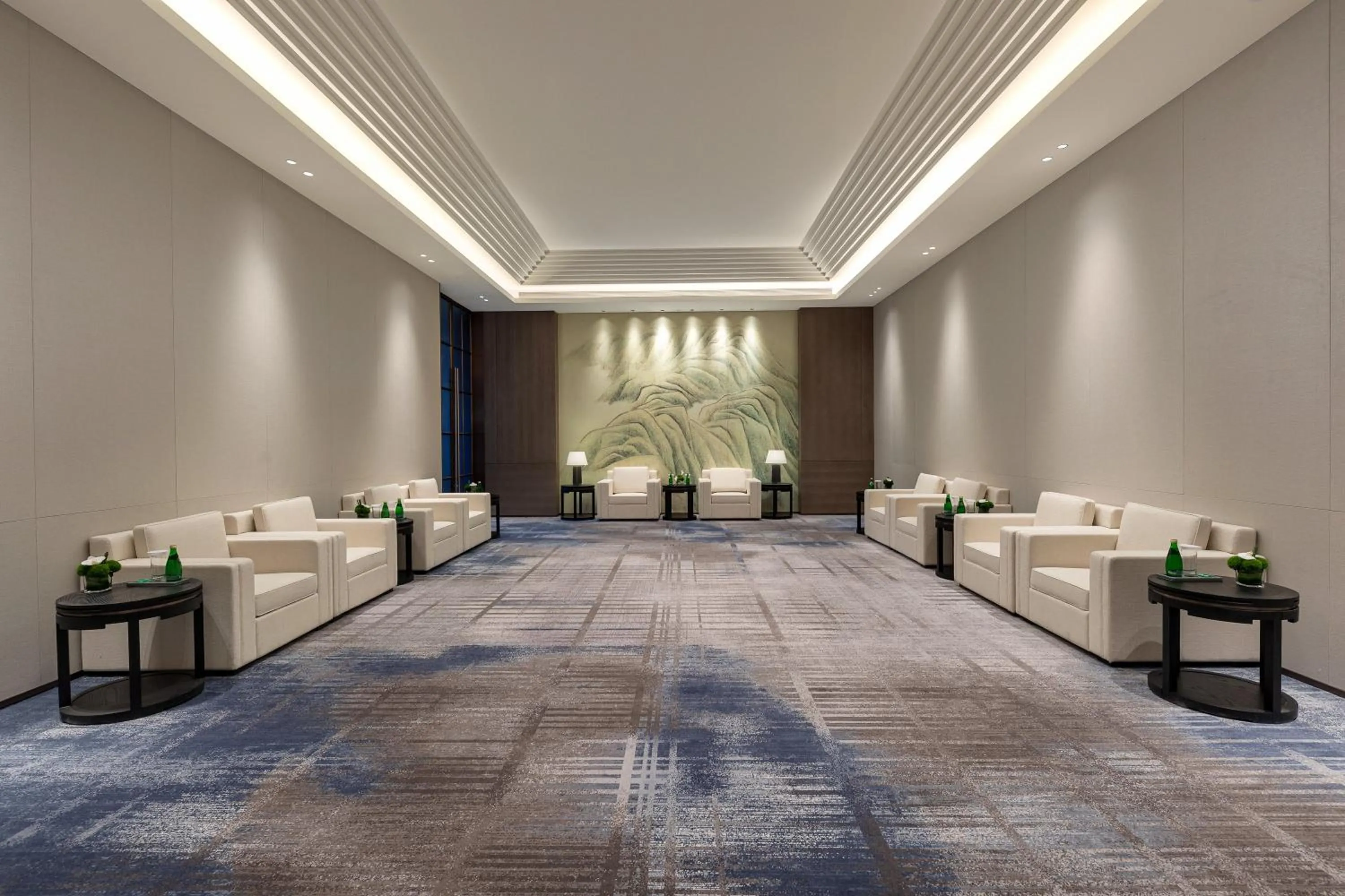 Meeting/conference room in Crowne Plaza Jingmen by IHG