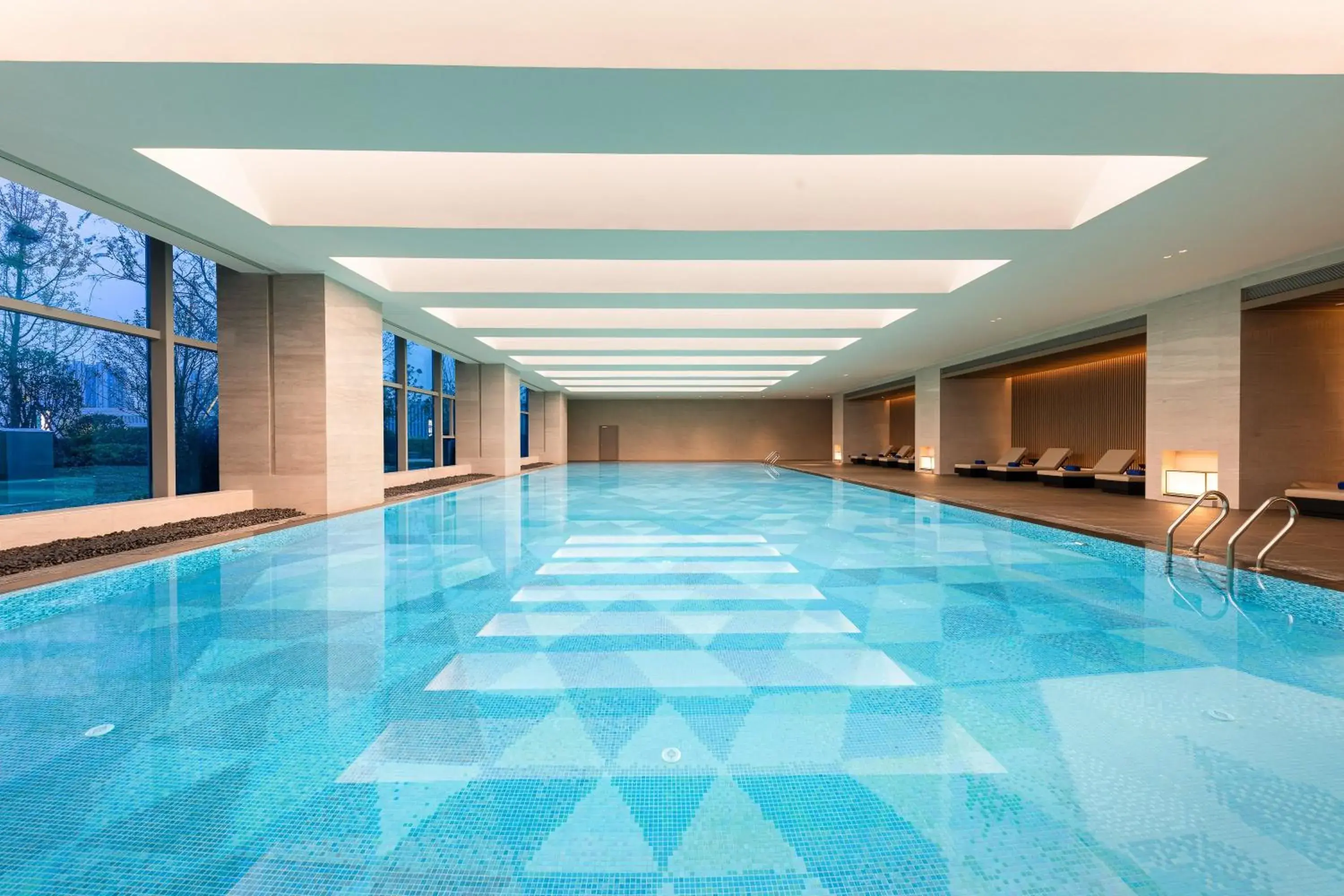 Swimming pool in Crowne Plaza Jingmen by IHG Swimming pool in Crowne Plaza Jingmen by IHG