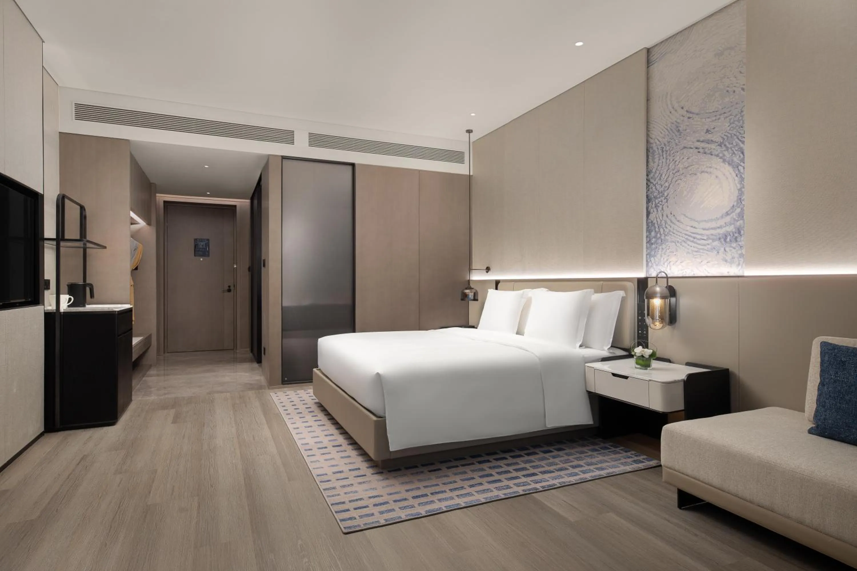 Bed in Crowne Plaza Jingmen by IHG