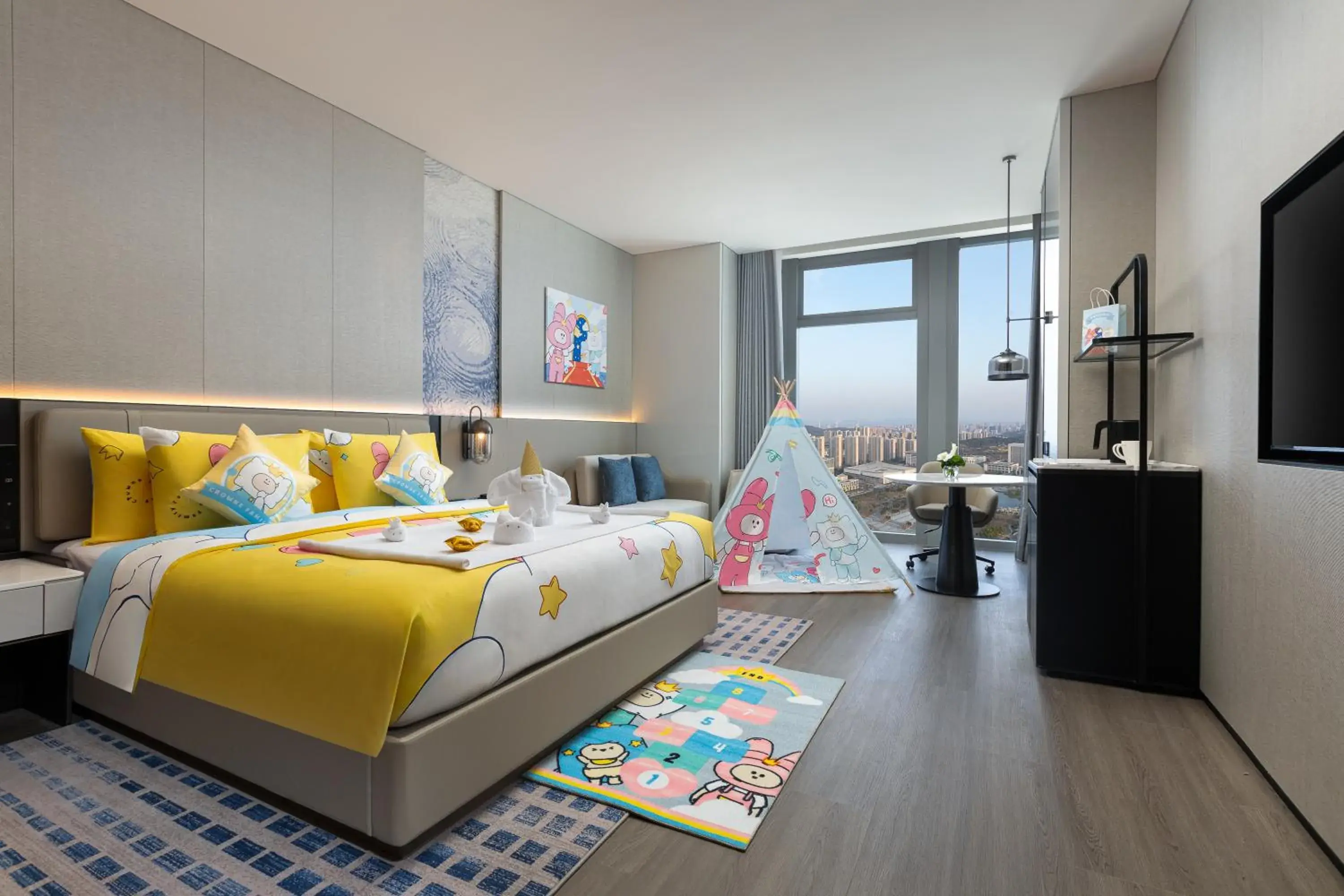 Bed in Crowne Plaza Jingmen by IHG Bed in Crowne Plaza Jingmen by IHG