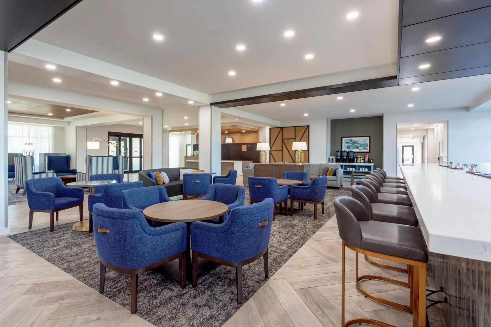 Lounge or bar in Staybridge Suites Ocala-near Equestrian-Aquatics by IHG