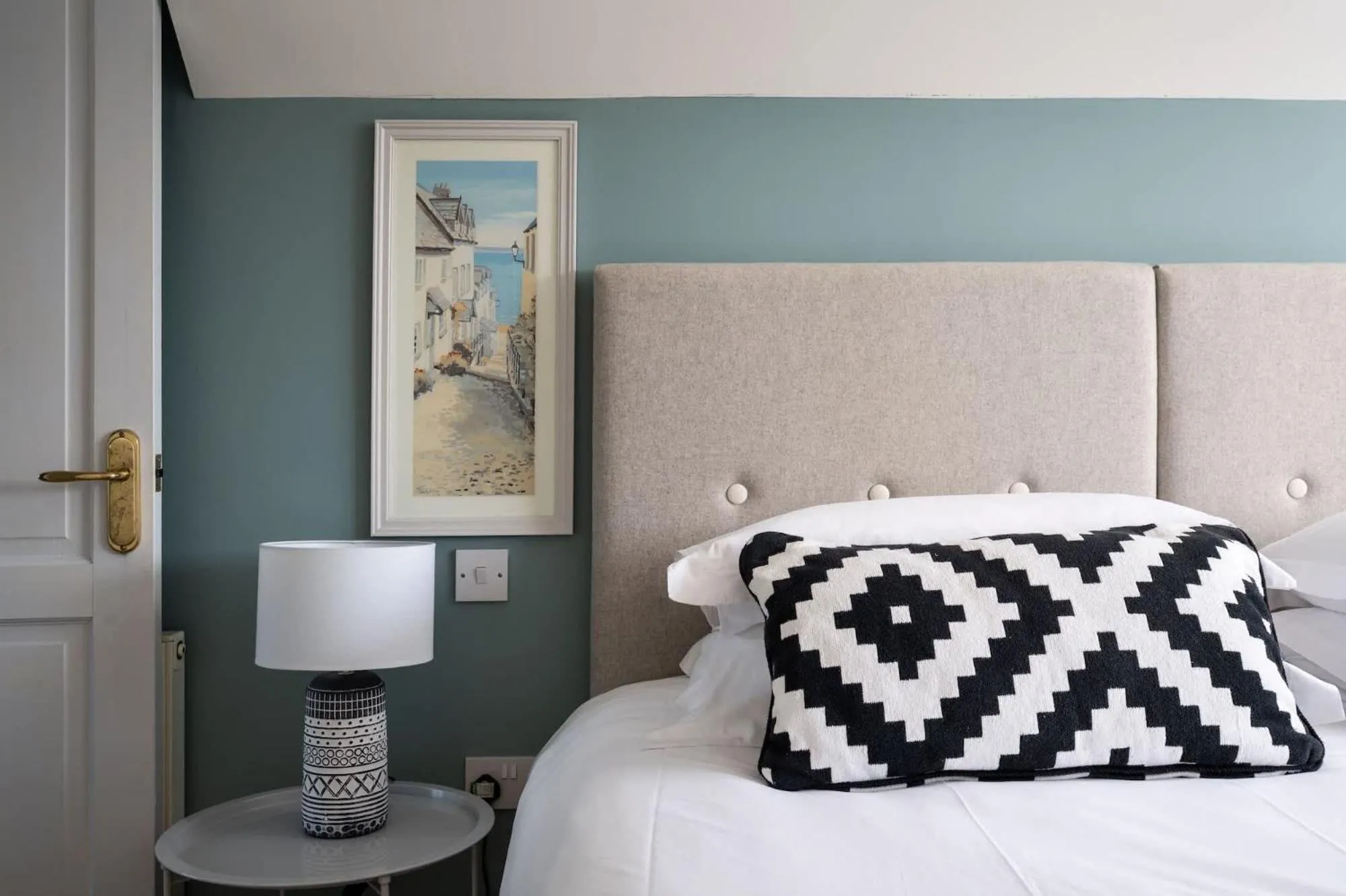 Bed in Family Home in Newquay Parking 3 mins to Beach