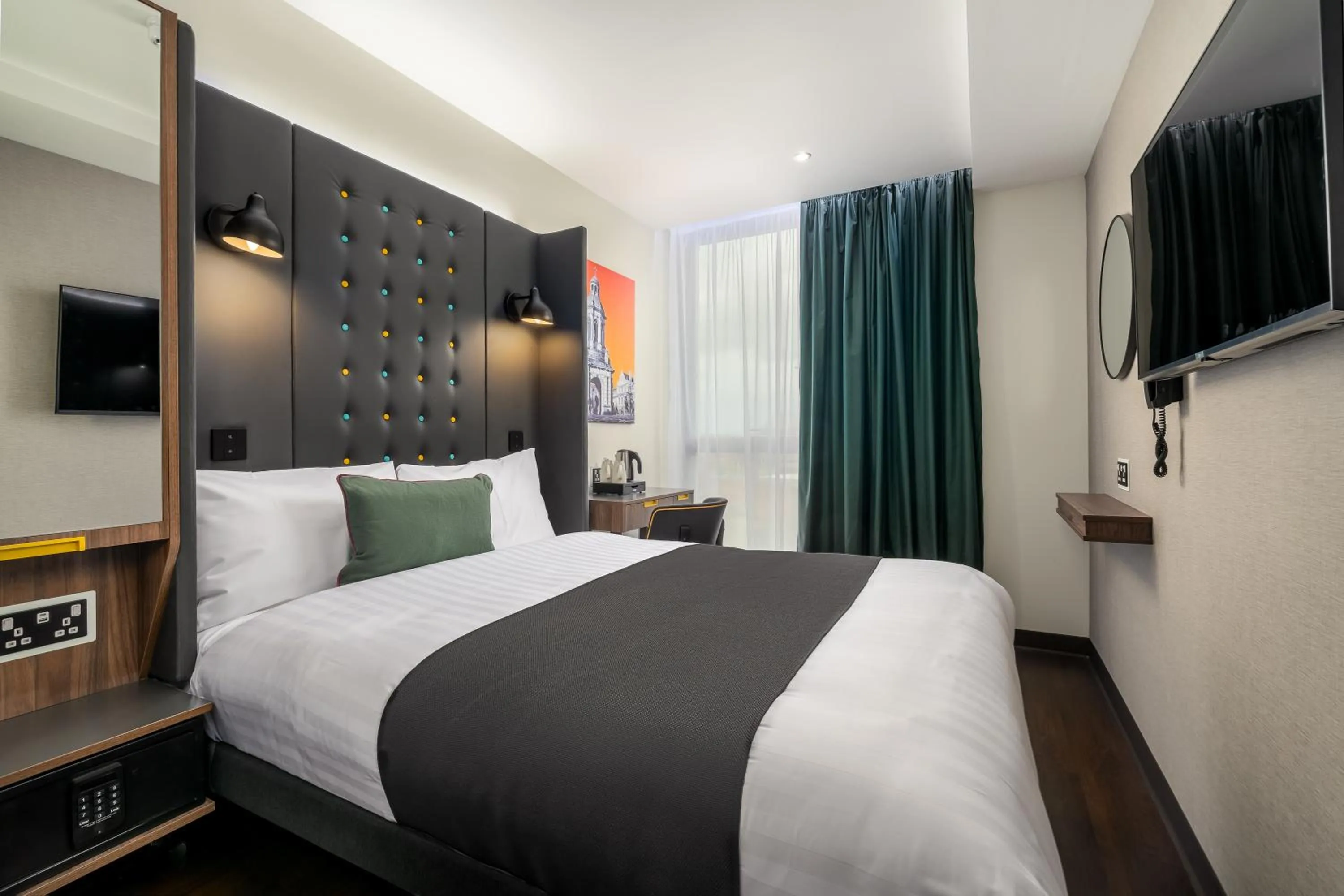 Bedroom, Bed in Point A Hotel Dublin Liberties