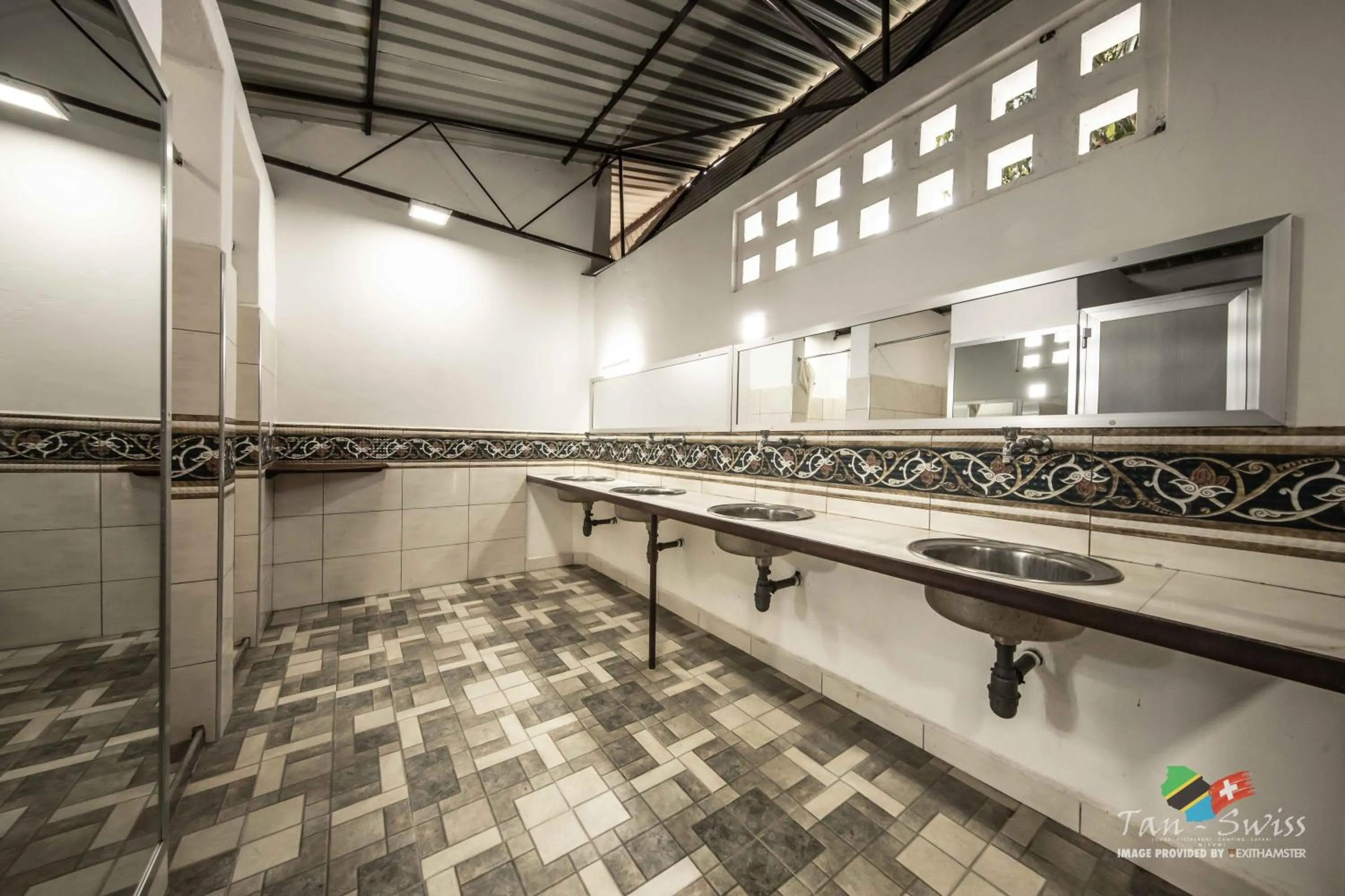 Property building in Tan-Swiss Lodge