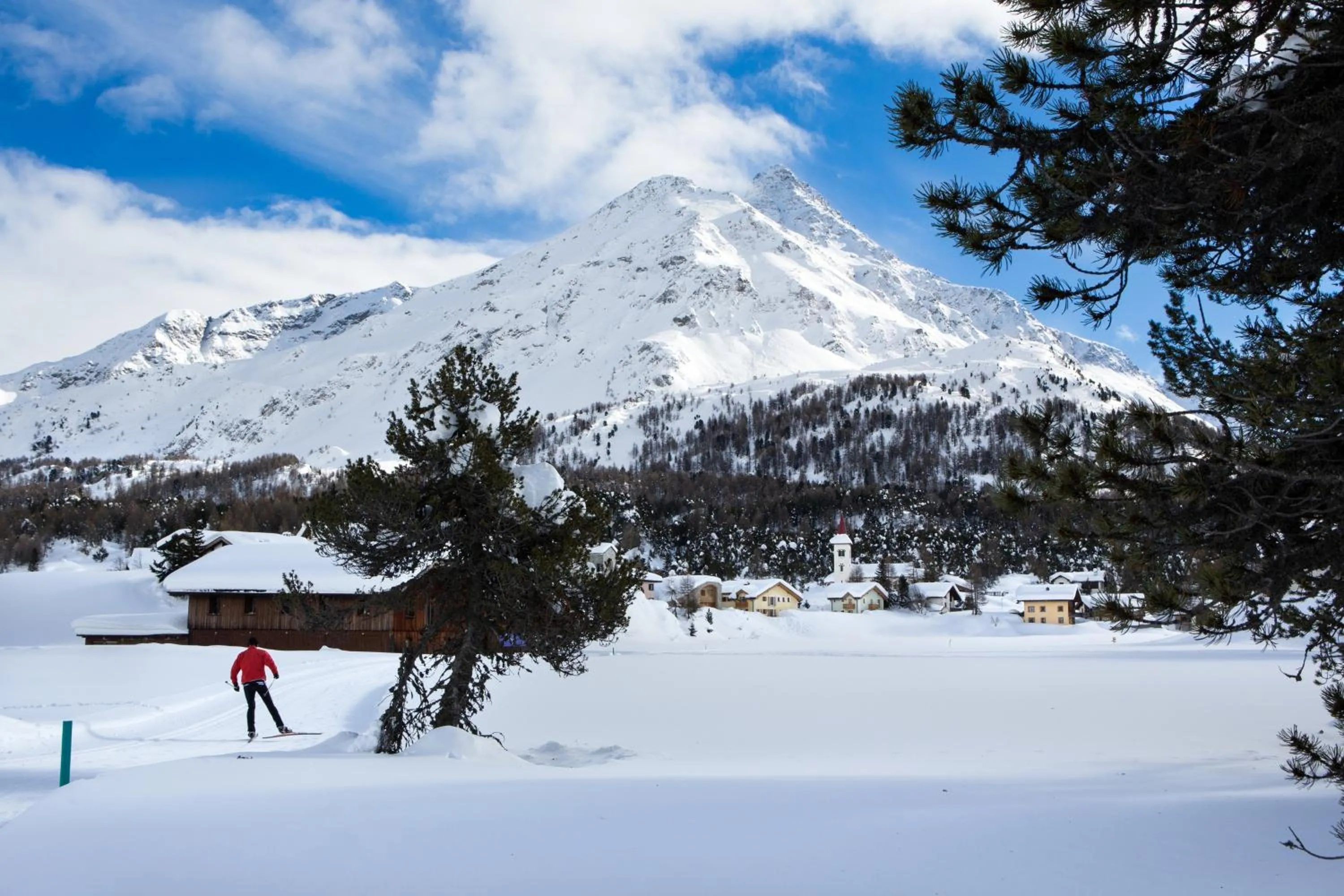 Skiing in Maloja Palace Residence Engadin-St Moritz CO2-Neutral