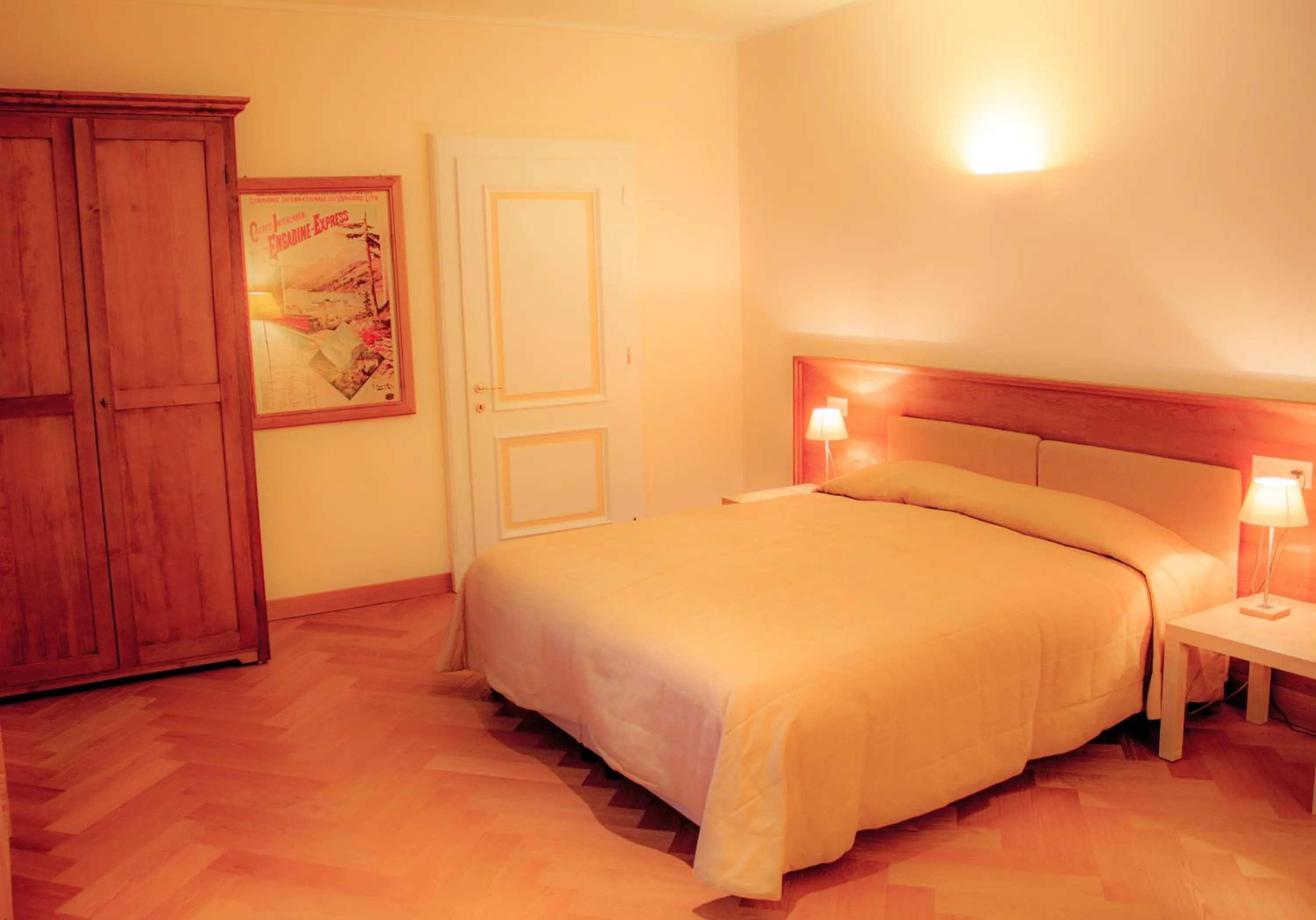 Bedroom, Bed in Maloja Palace Residence Engadin-St Moritz CO2-Neutral