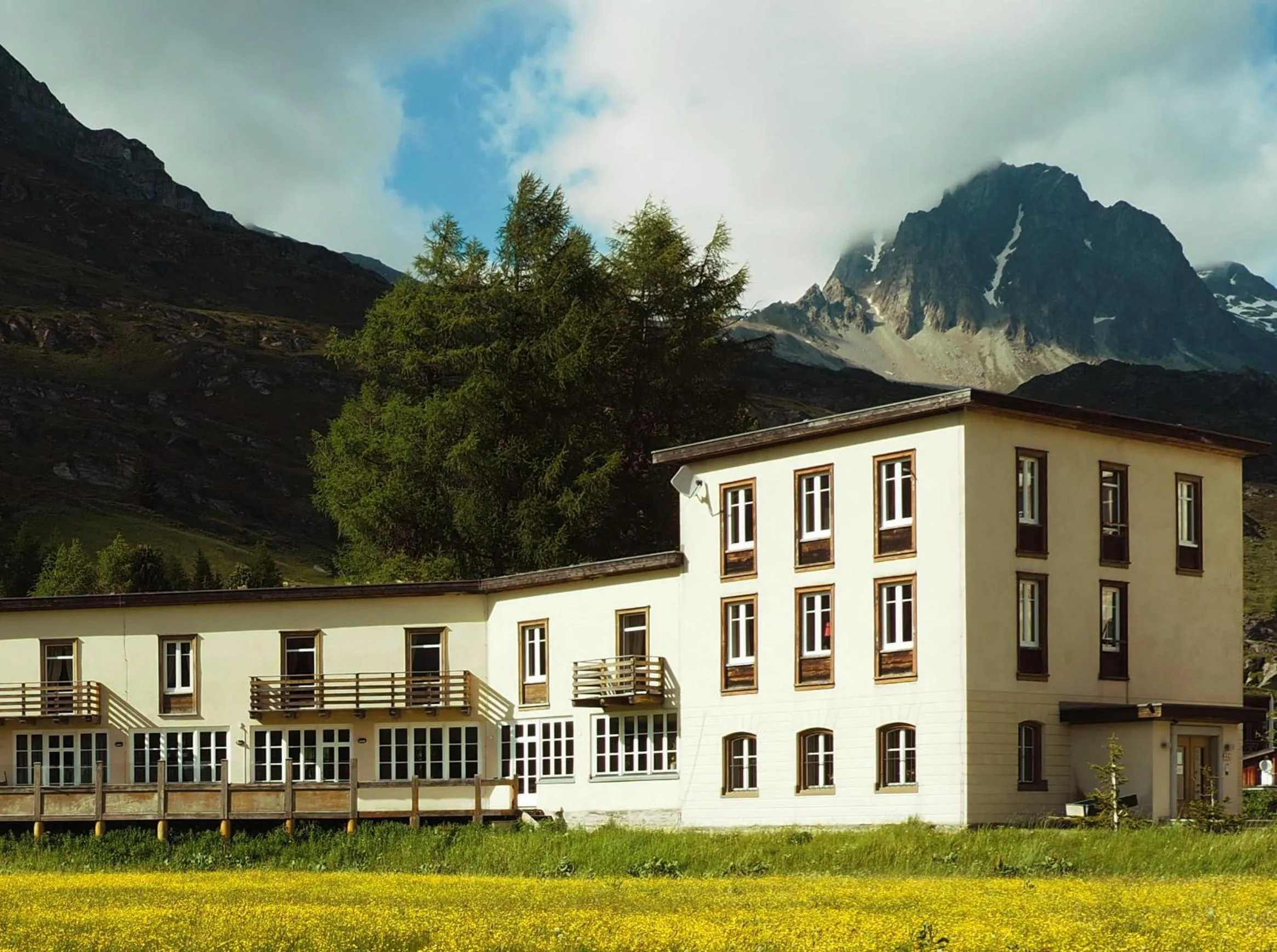 Property building in Maloja Palace Residence Engadin-St Moritz CO2-Neutral