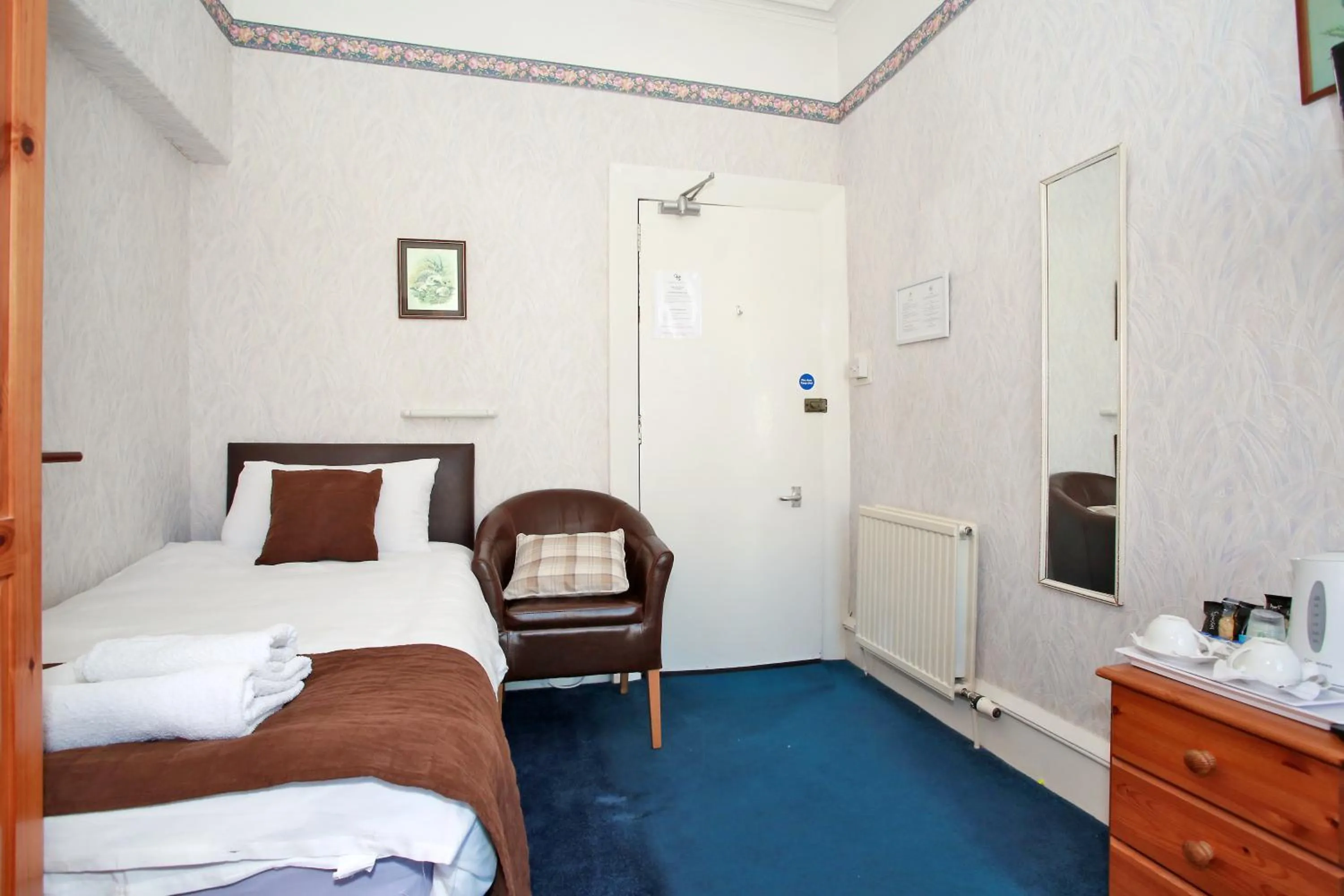 Bedroom, Bed in CitiHouse Aberdeen West End